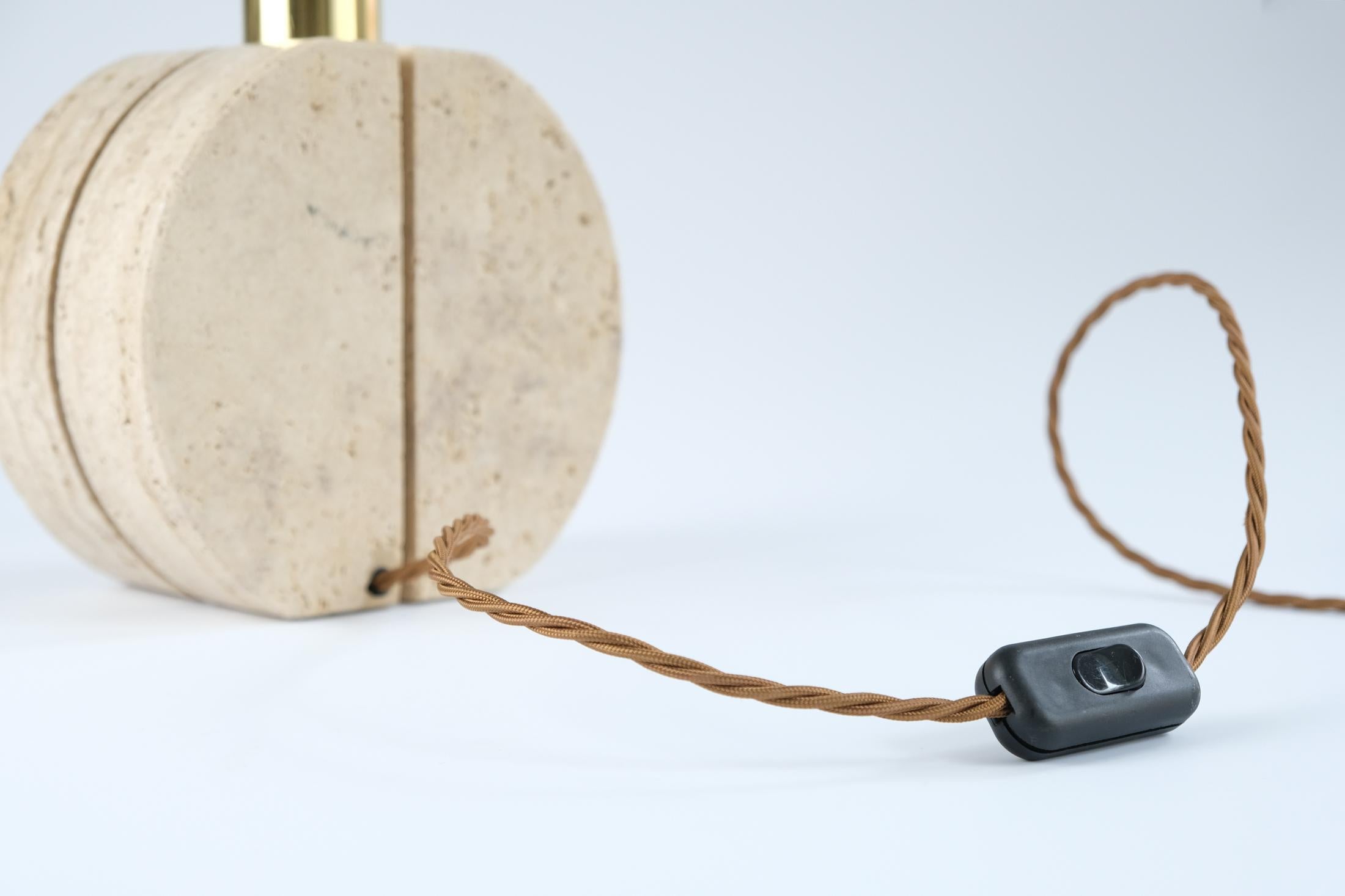 Cerri Nestore Mid-Century Modern Brass & Travertine Table Lamp, Italy c.1970s 6