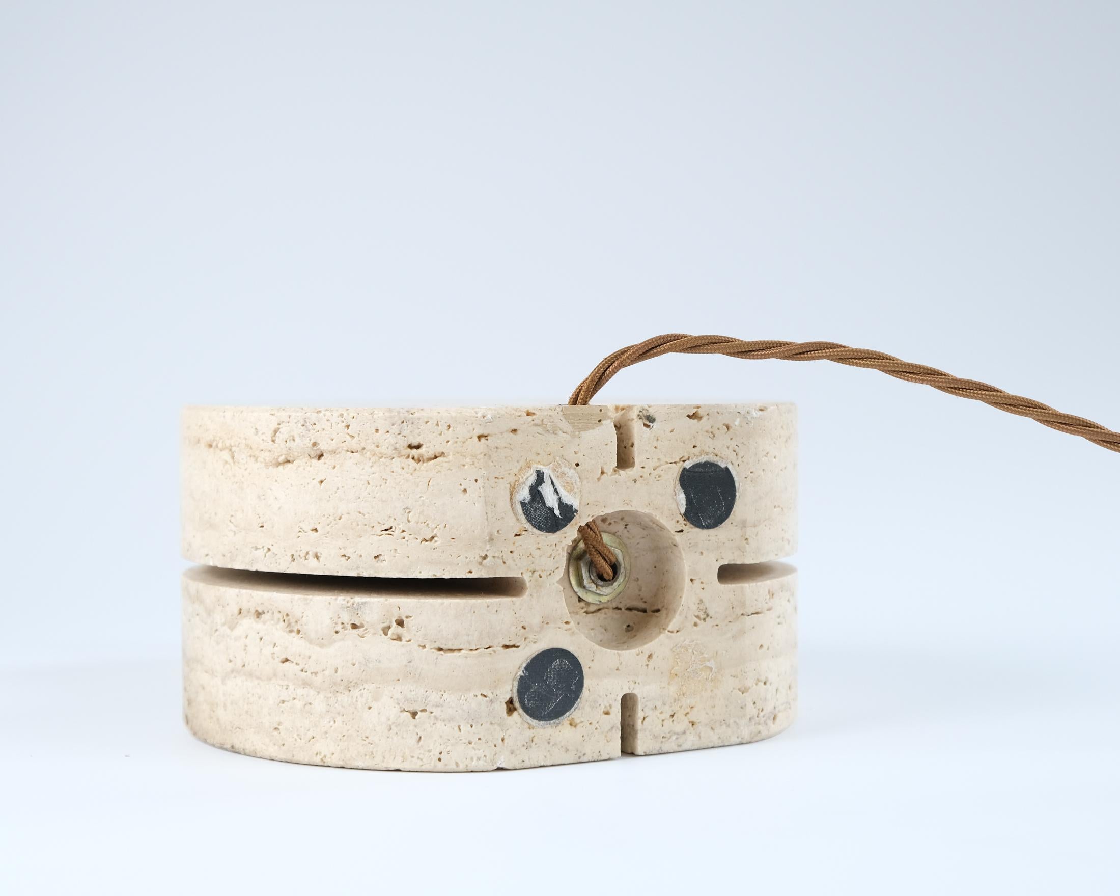 Cerri Nestore Mid-Century Modern Brass & Travertine Table Lamp, Italy c.1970s 7