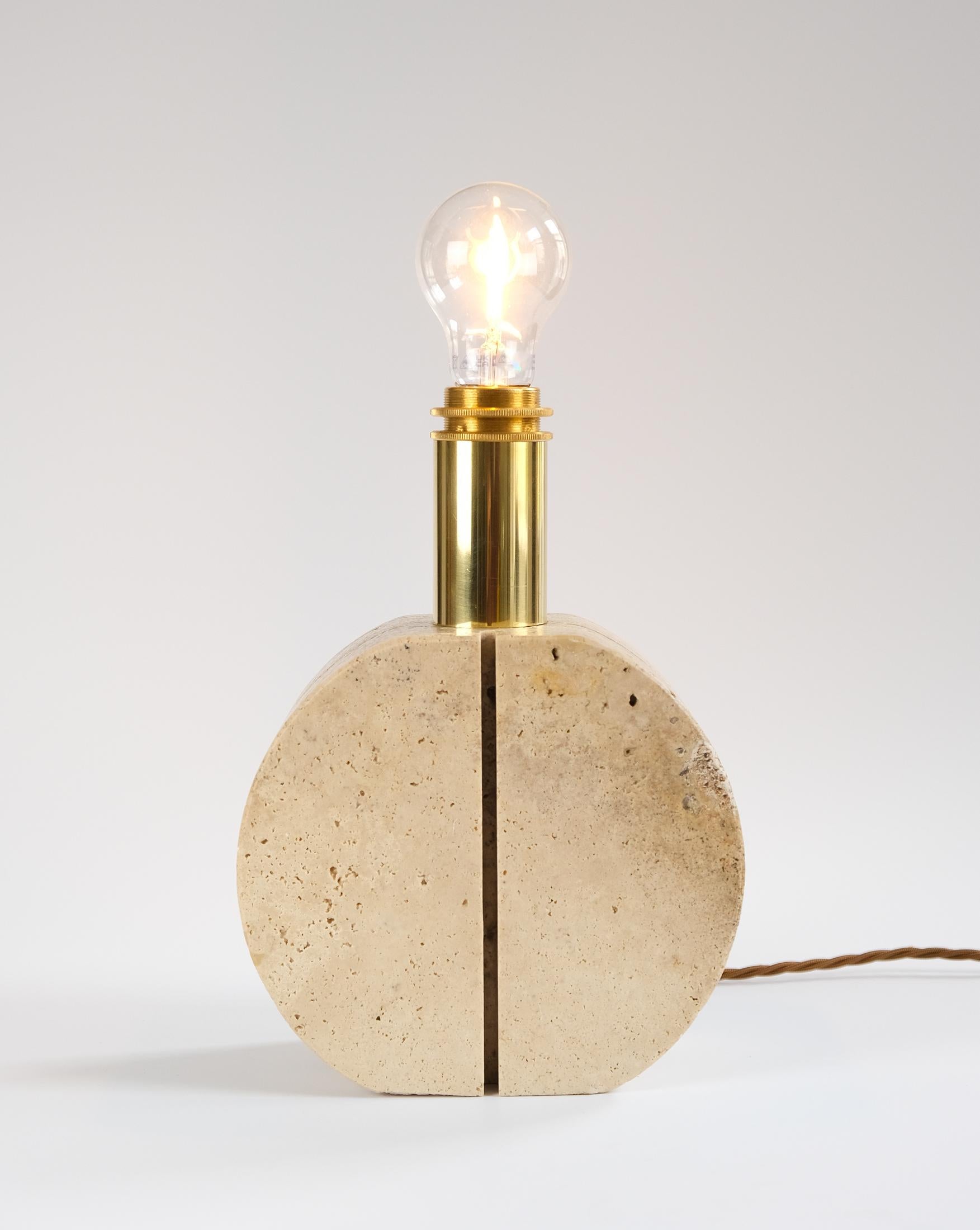 Cerri Nestore Mid-Century Modern Brass & Travertine Table Lamp, Italy c.1970s 8