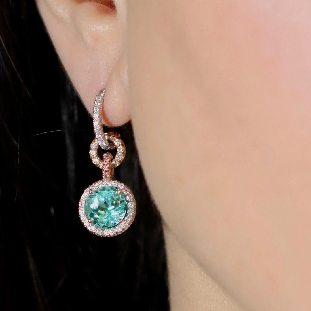 Cert. 4.27 Ct Neon Paraiba Tourmaline Boucles d'oreilles Halo en diamant blanc et rose 9