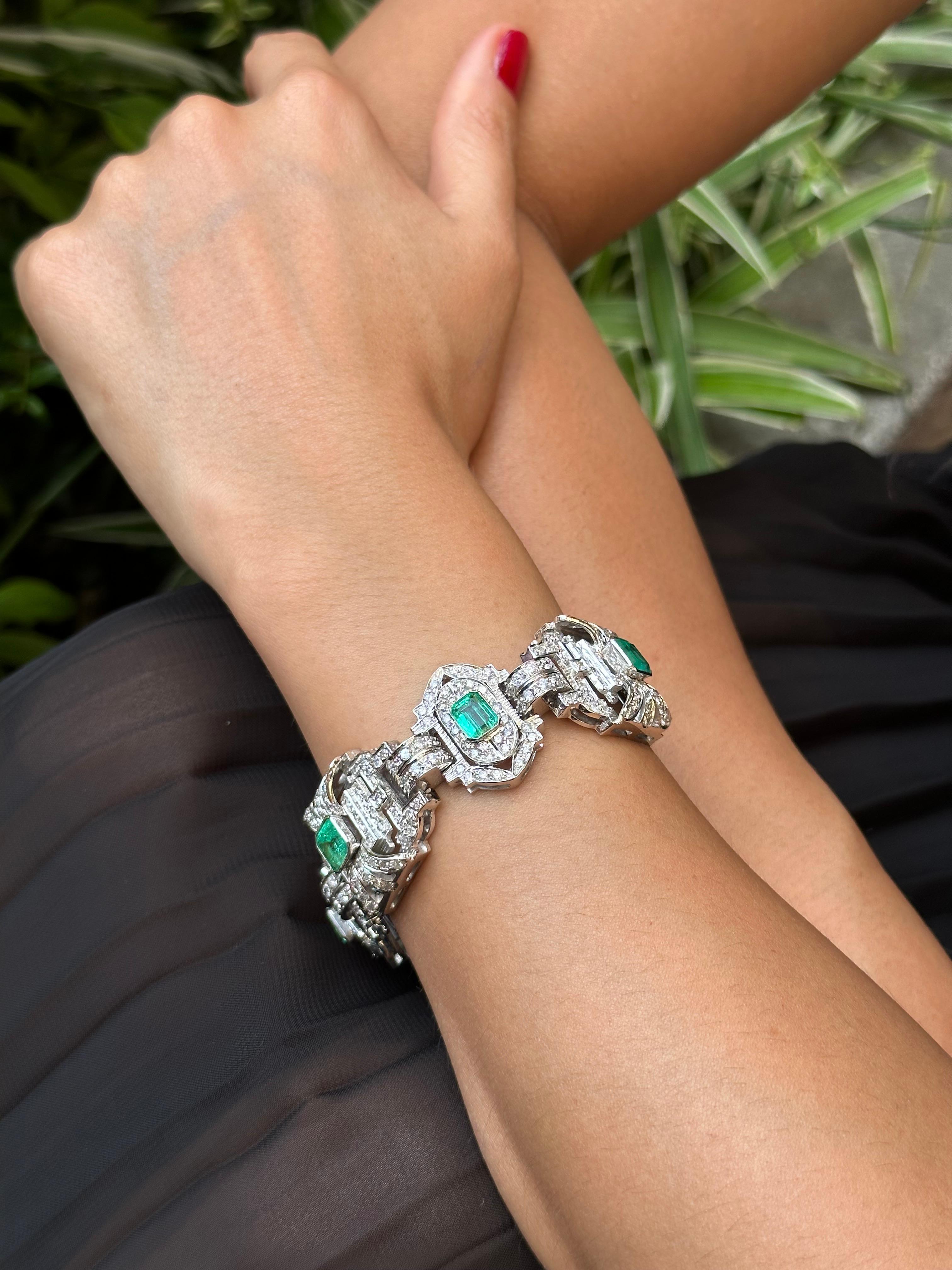 Certificated Art Deco Diamond and Colombian Emerald Bracelet For Sale 4