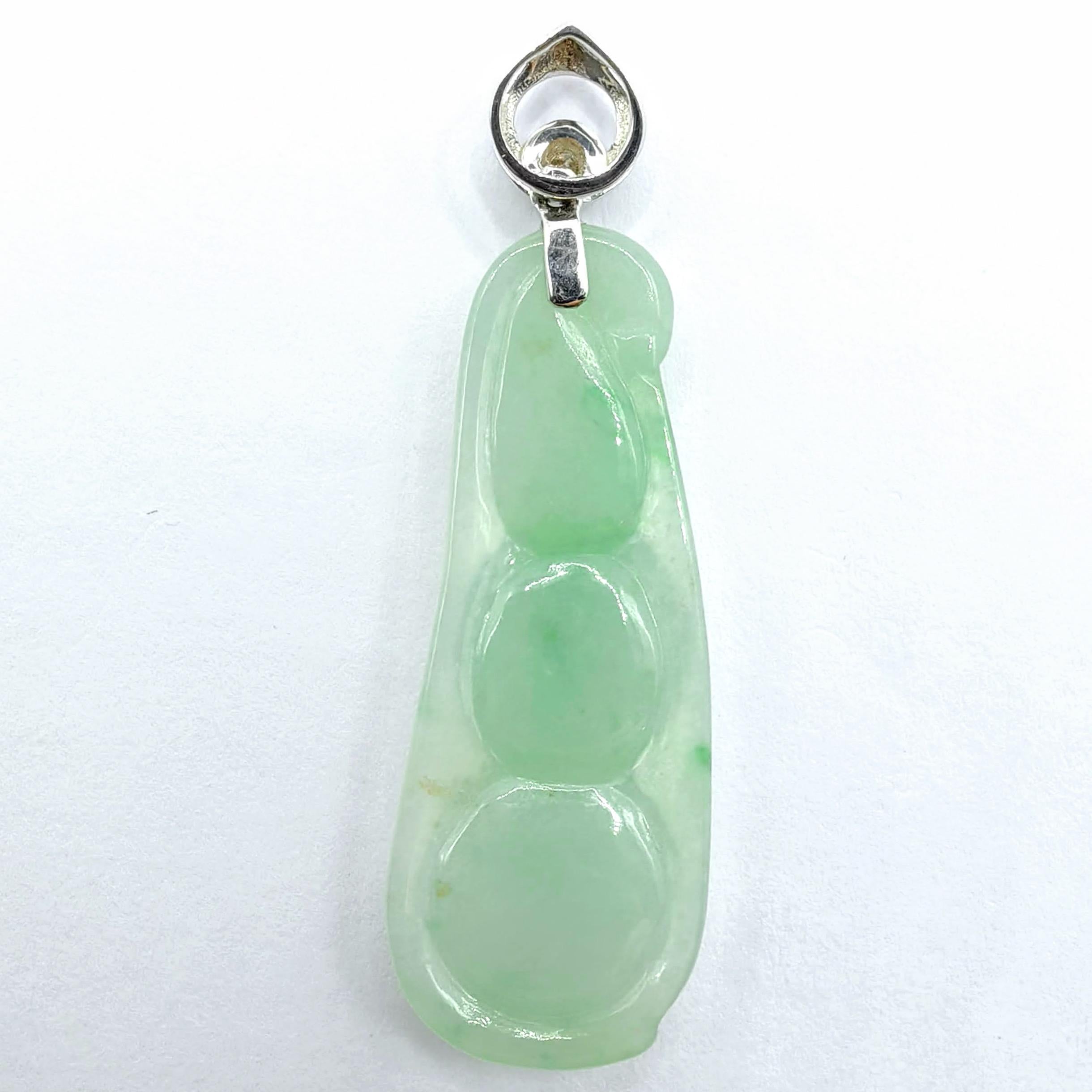 Women's or Men's Certified 0.2ct Diamond Light Green Jadeite Jade Bean Pendant in 18K White Gold For Sale