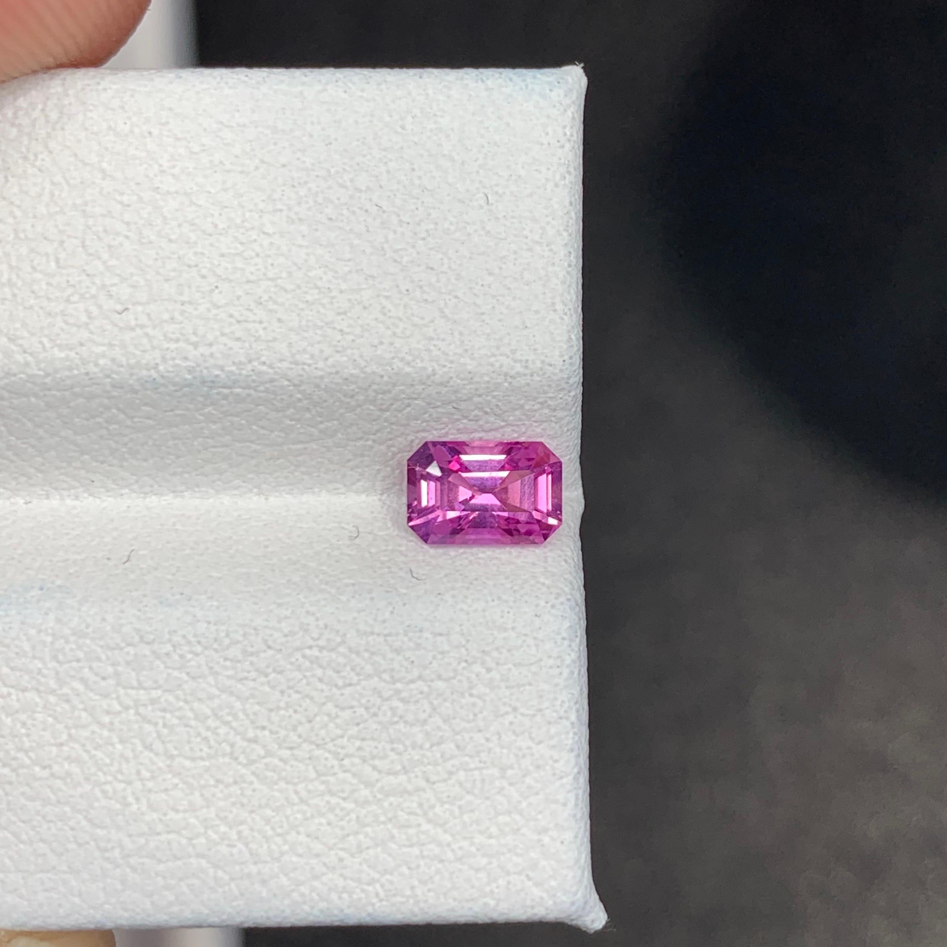 Zertifizierter 0,75 Karat natürlicher loser rosa Saphir im Stufenschliff Edelstein (Achteckschliff) im Angebot
