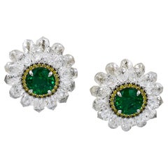 Boucles d'oreilles en diamants et émeraudes de Zambie certifiées 0,96 et 0,97 carat