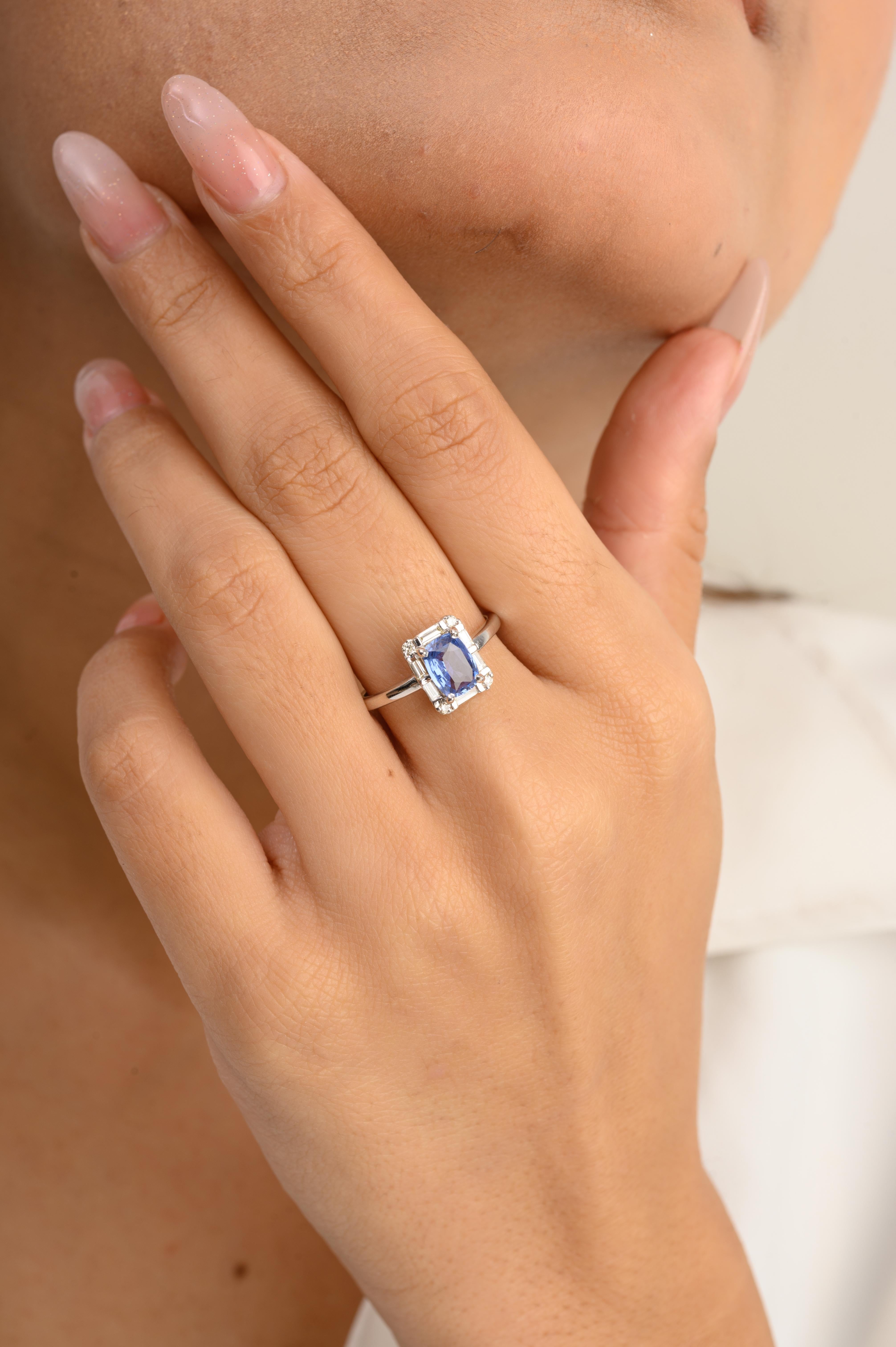 in vendita:  Anello di fidanzamento con diamante aureolato con zaffiro blu certificato 0,98 CTW in oro bianco 14k 4