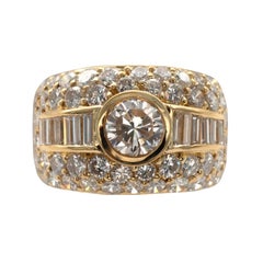 Vintage Certified 1 carat Diamond and pavé set diamonds 18-Karat Gold Cocktail Ring