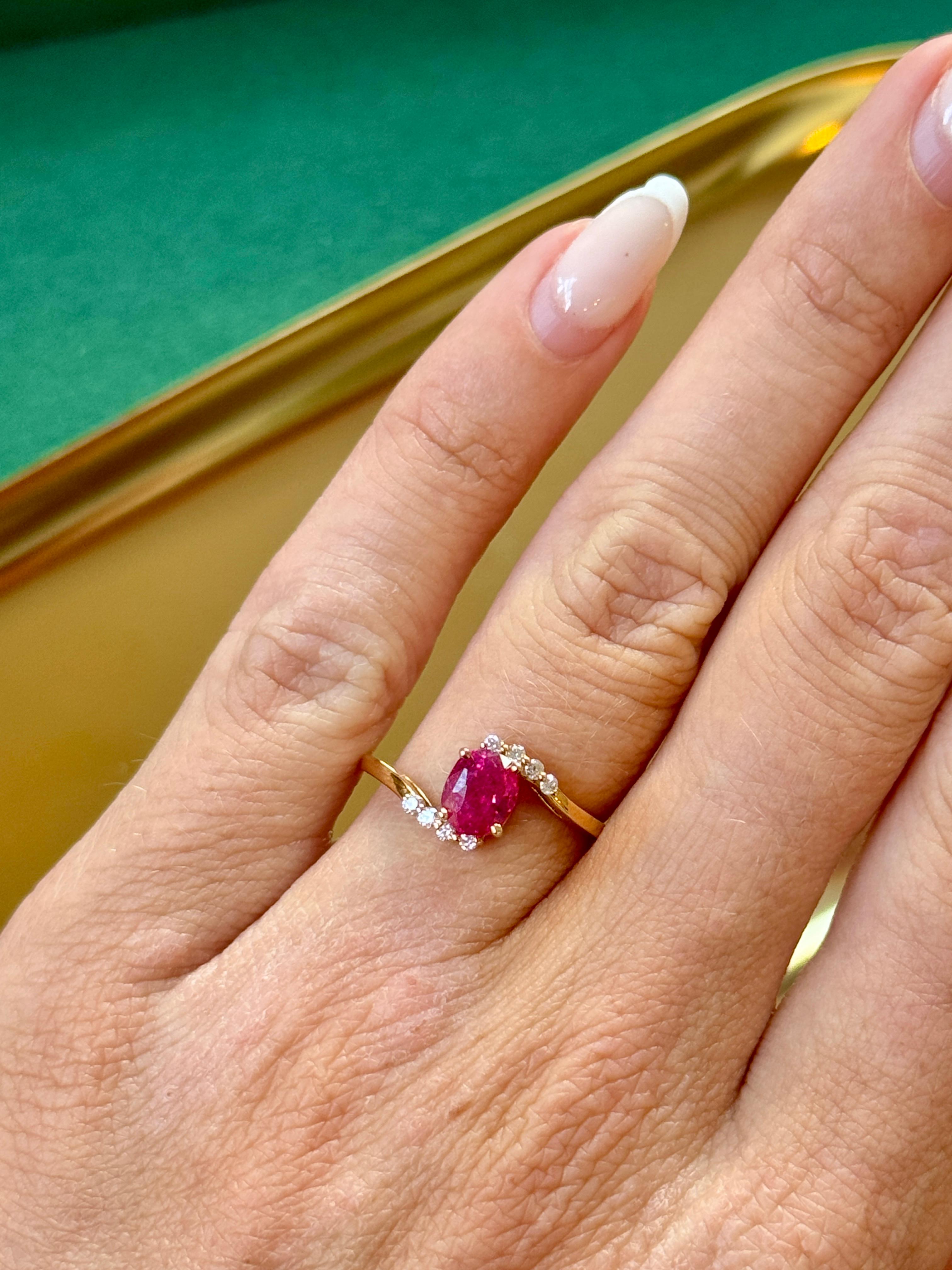 Moderne Bague en rubis et diamant certifié « naturel et non traité » de 1 carat en vente