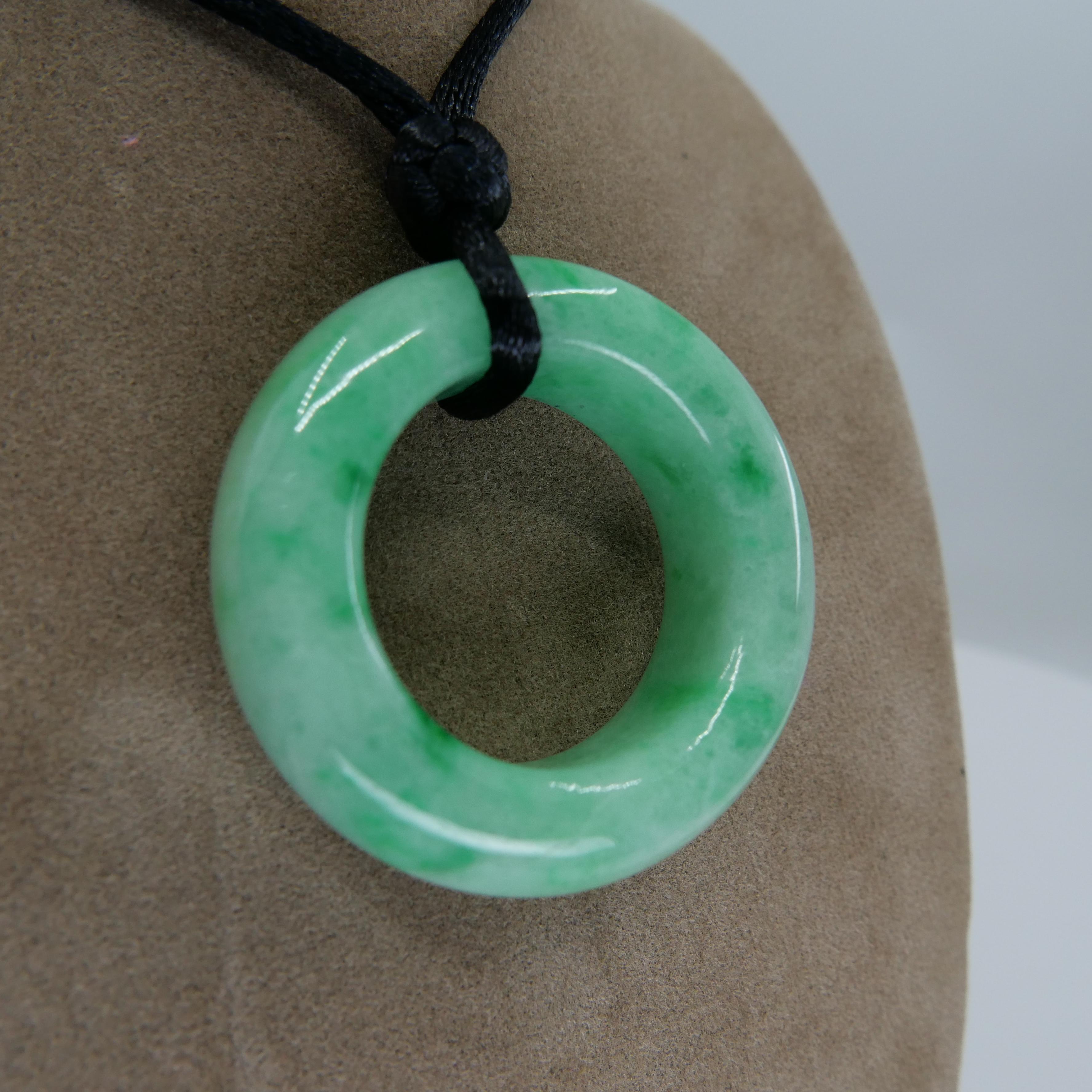 Certified 100 Carat Jadeite Jade Peace Pendant, Apple Green, Substantial For Sale 8