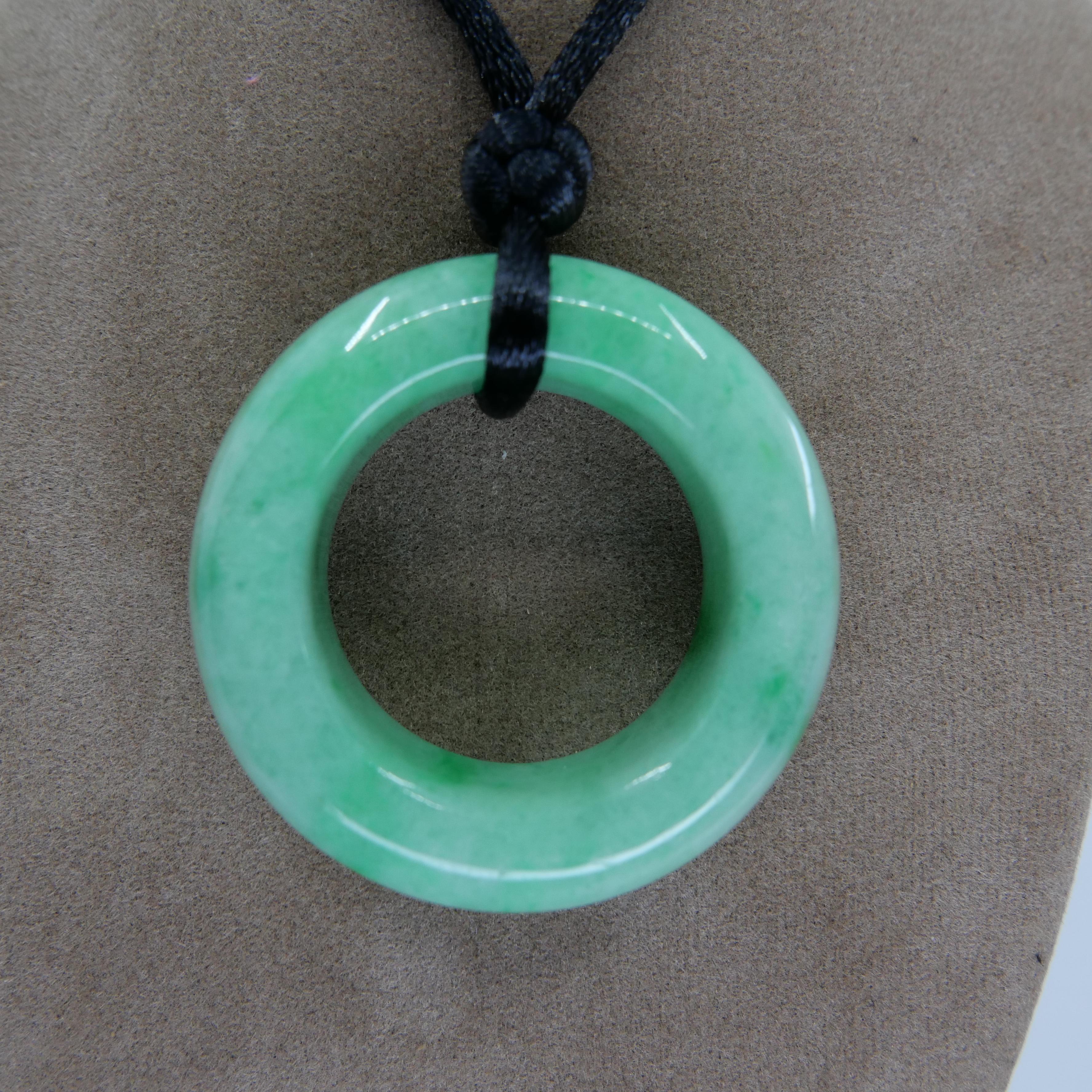 Certified 100 Carat Jadeite Jade Peace Pendant, Apple Green, Substantial For Sale 10