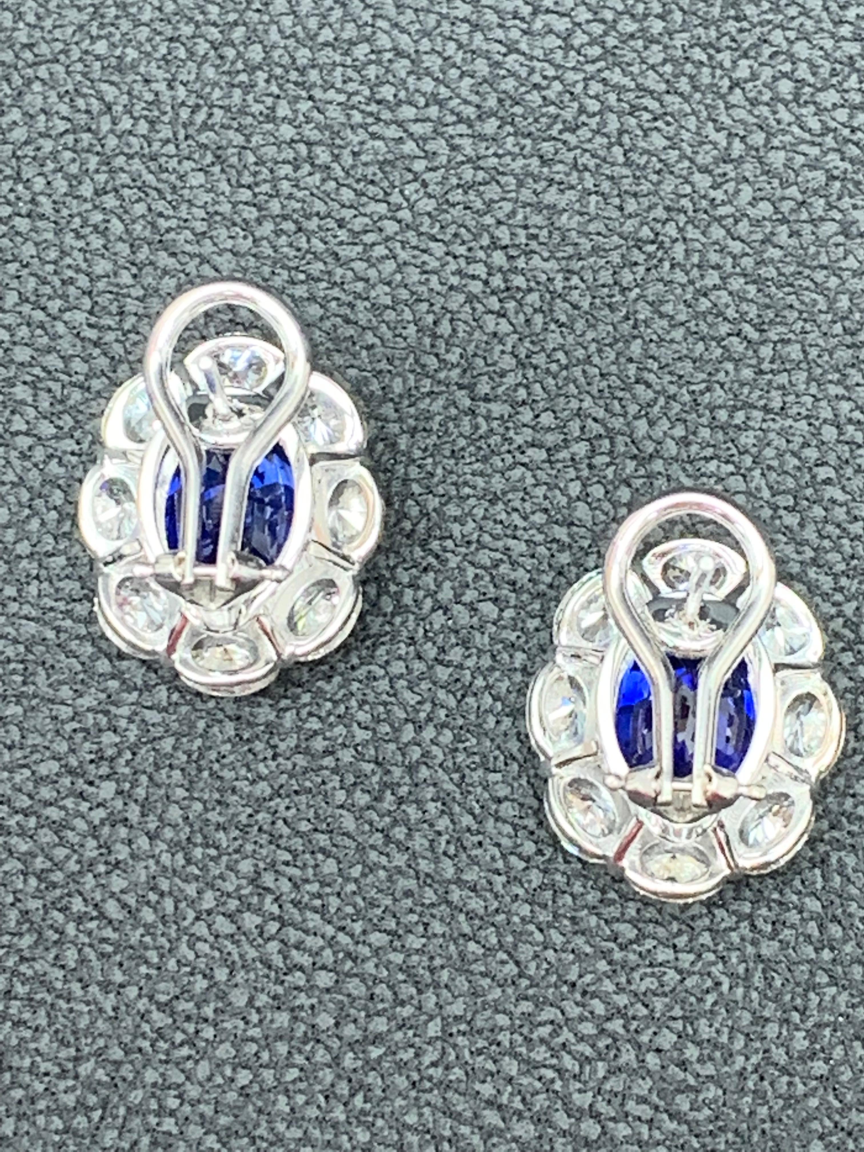 Certified 10.11 Carat Oval Cut Blue Sapphire and Diamond Halo Earrings in 18K For Sale 3