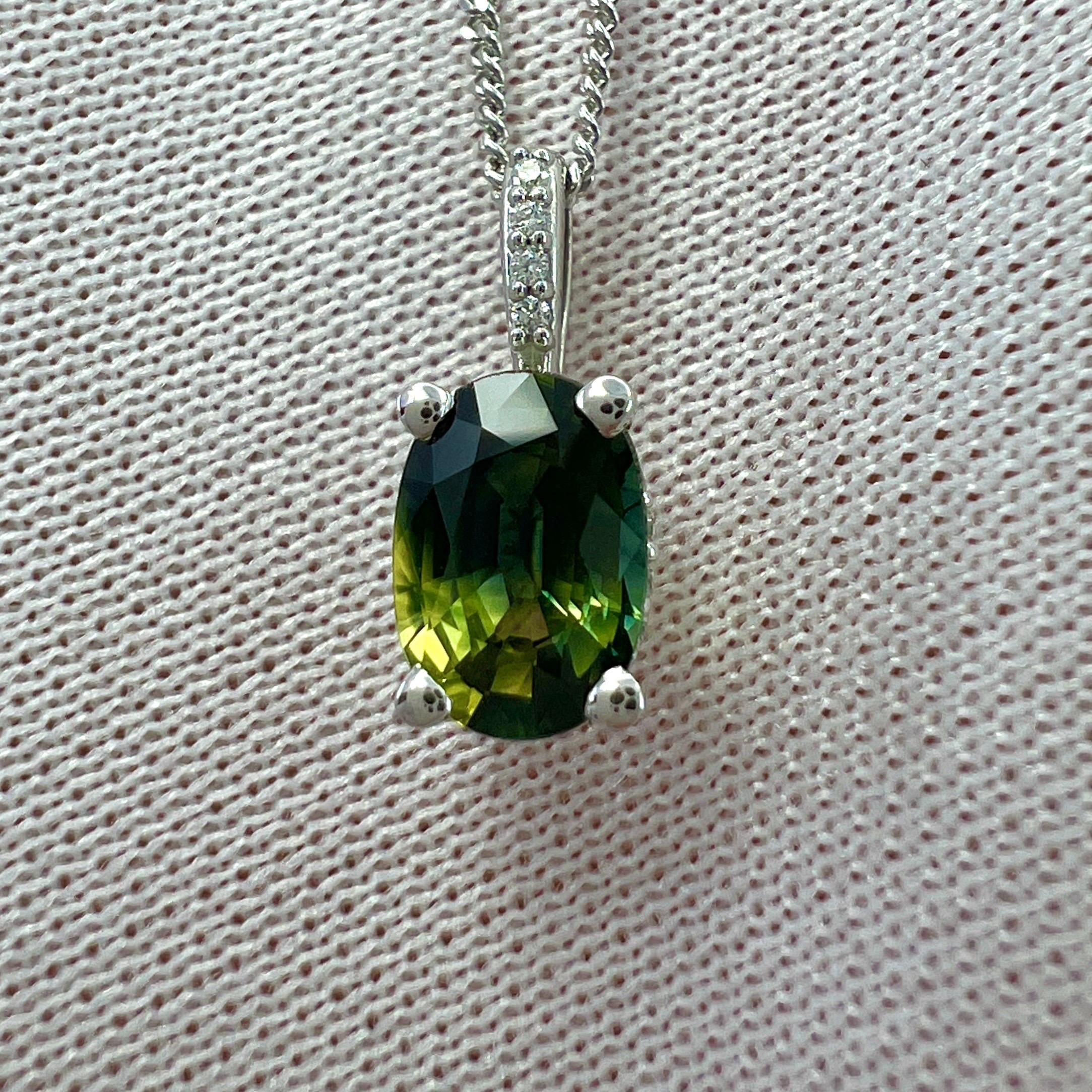Ciondolo aureola nascosta in oro 18 carati con zaffiro di colore parziale certificato da 1,01 ct. In condizioni Nuovo in vendita a Birmingham, GB