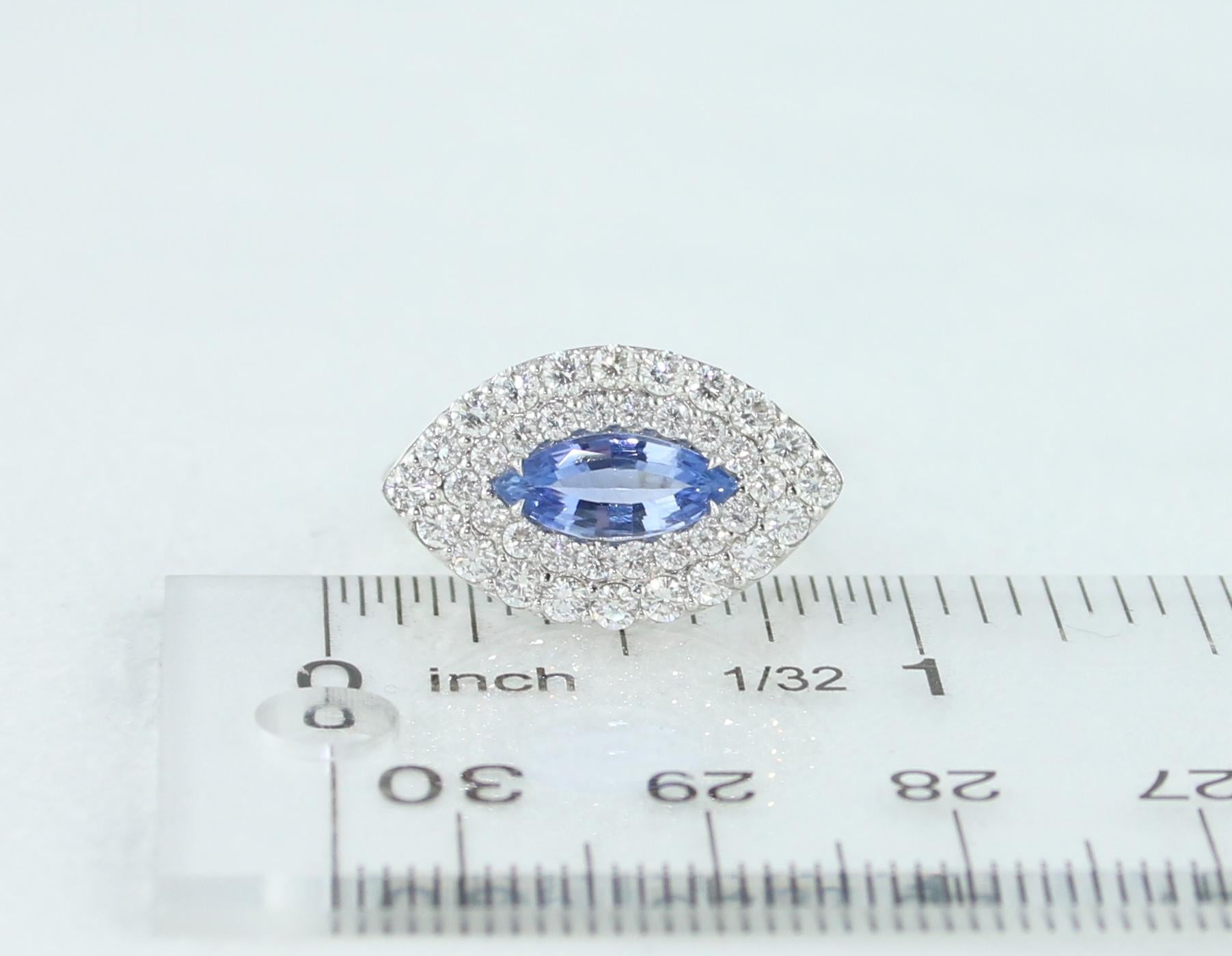 Anello d'oro certificato con zaffiro Marquis da 1,02 carati senza calore 