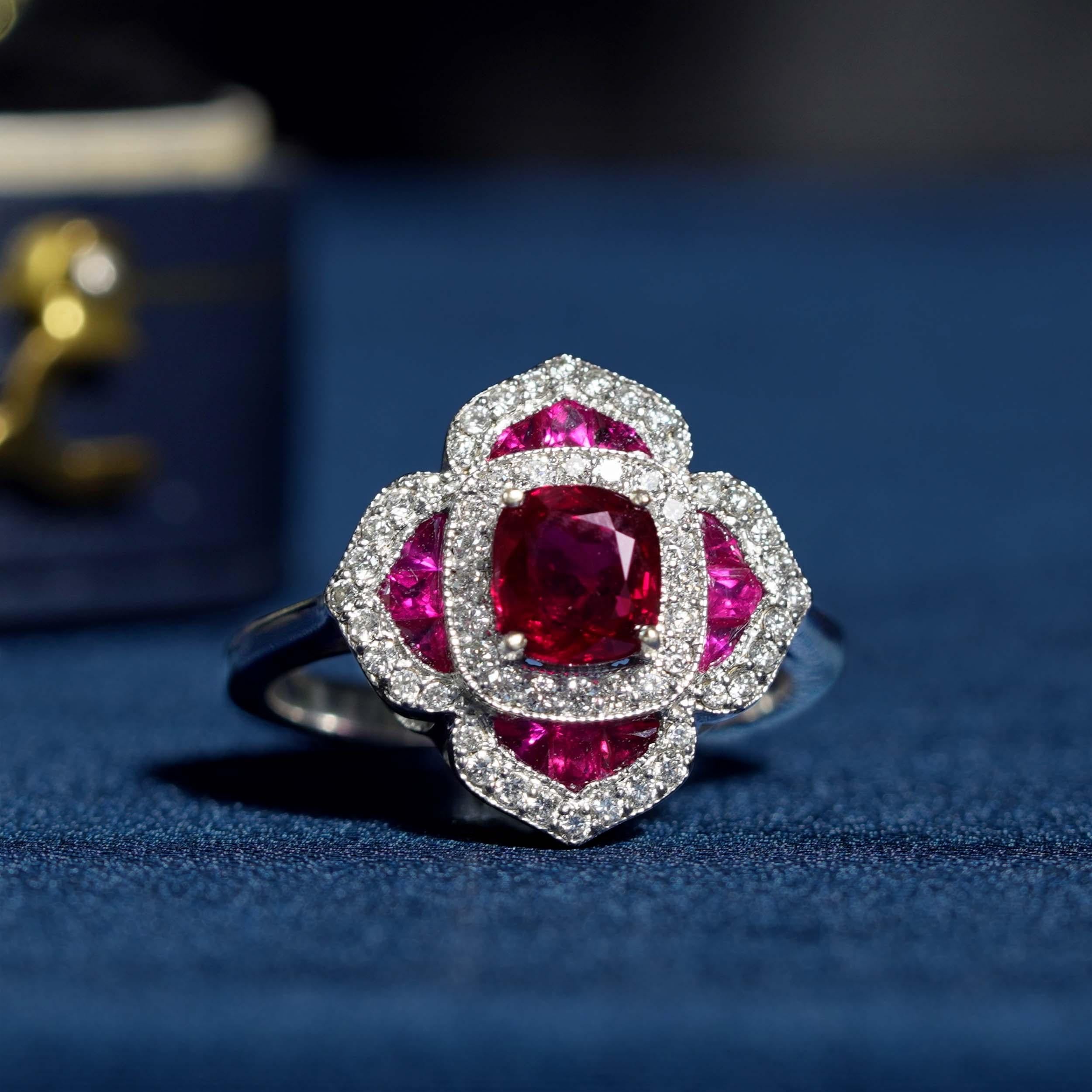 Zertifiziert 1,02 Karat. Rubin Diamant Art Deco Stil Blumen Verlobungsring 14K Gold (Kissenschliff)