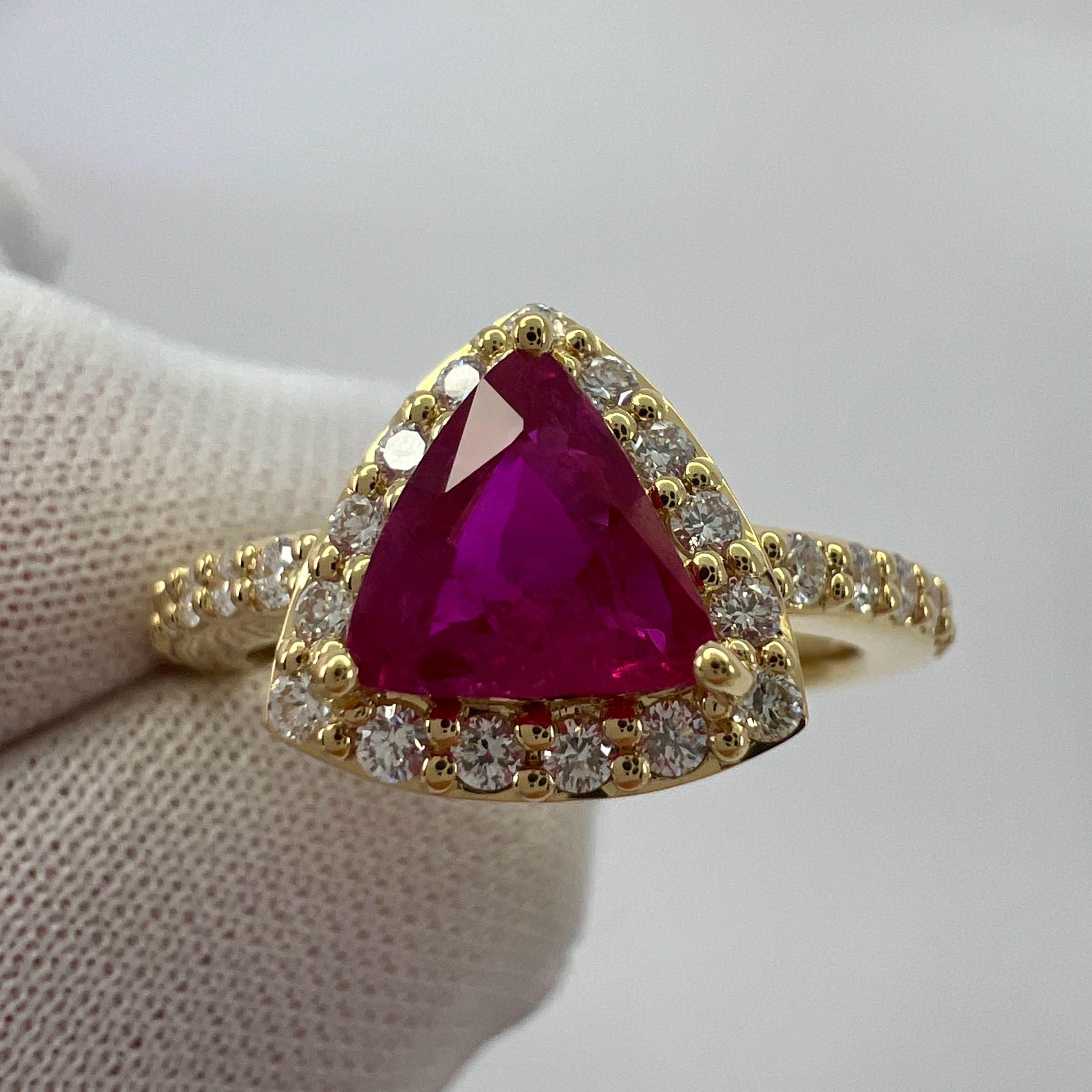 Certified 1.02ct No Heat Triangle Cut Ruby Diamond 18k Yellow Gold Cluster Ring For Sale 5