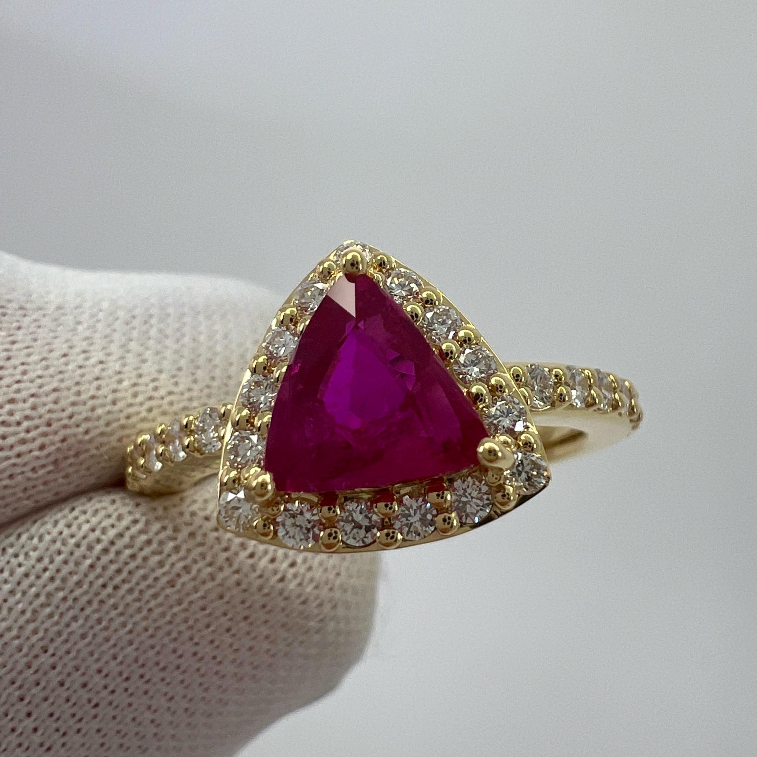 Women's or Men's Certified 1.02ct No Heat Triangle Cut Ruby Diamond 18k Yellow Gold Cluster Ring For Sale