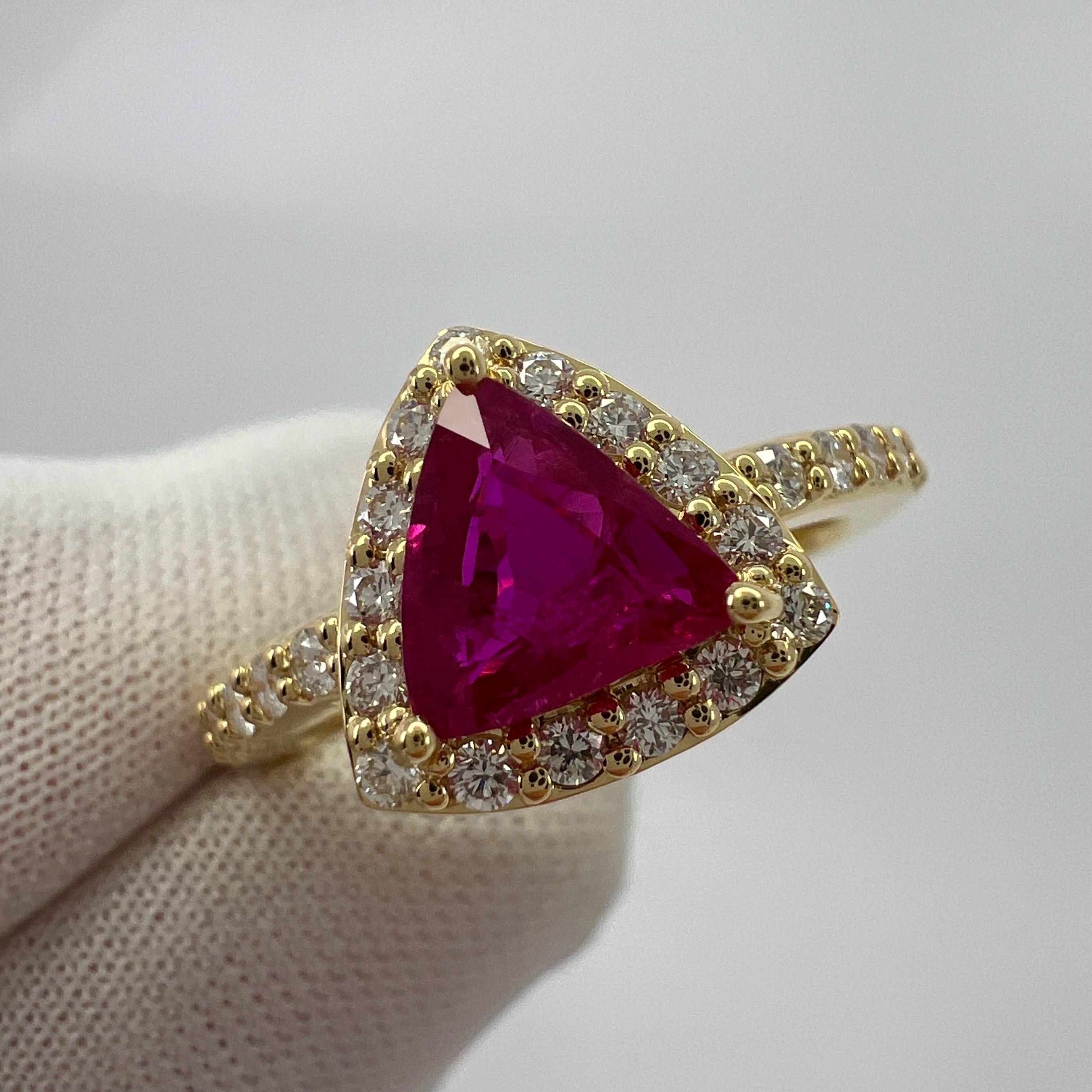 Certified 1.02ct No Heat Triangle Cut Ruby Diamond 18k Yellow Gold Cluster Ring For Sale 2