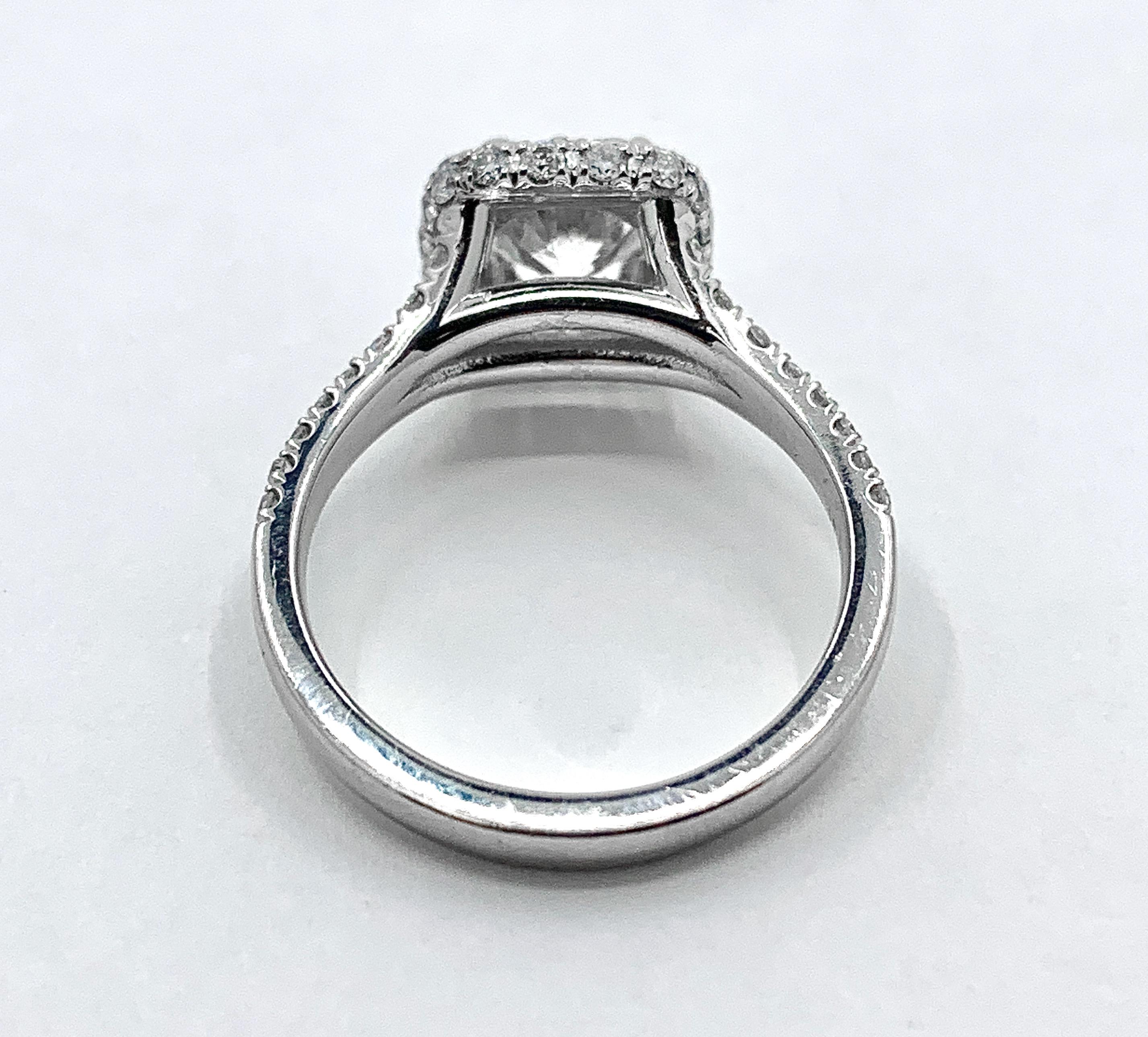 Certified 1.04 Carat Round Diamond in Square Halo Engagement Ring in Platinum In New Condition For Sale In Sherman Oaks, CA