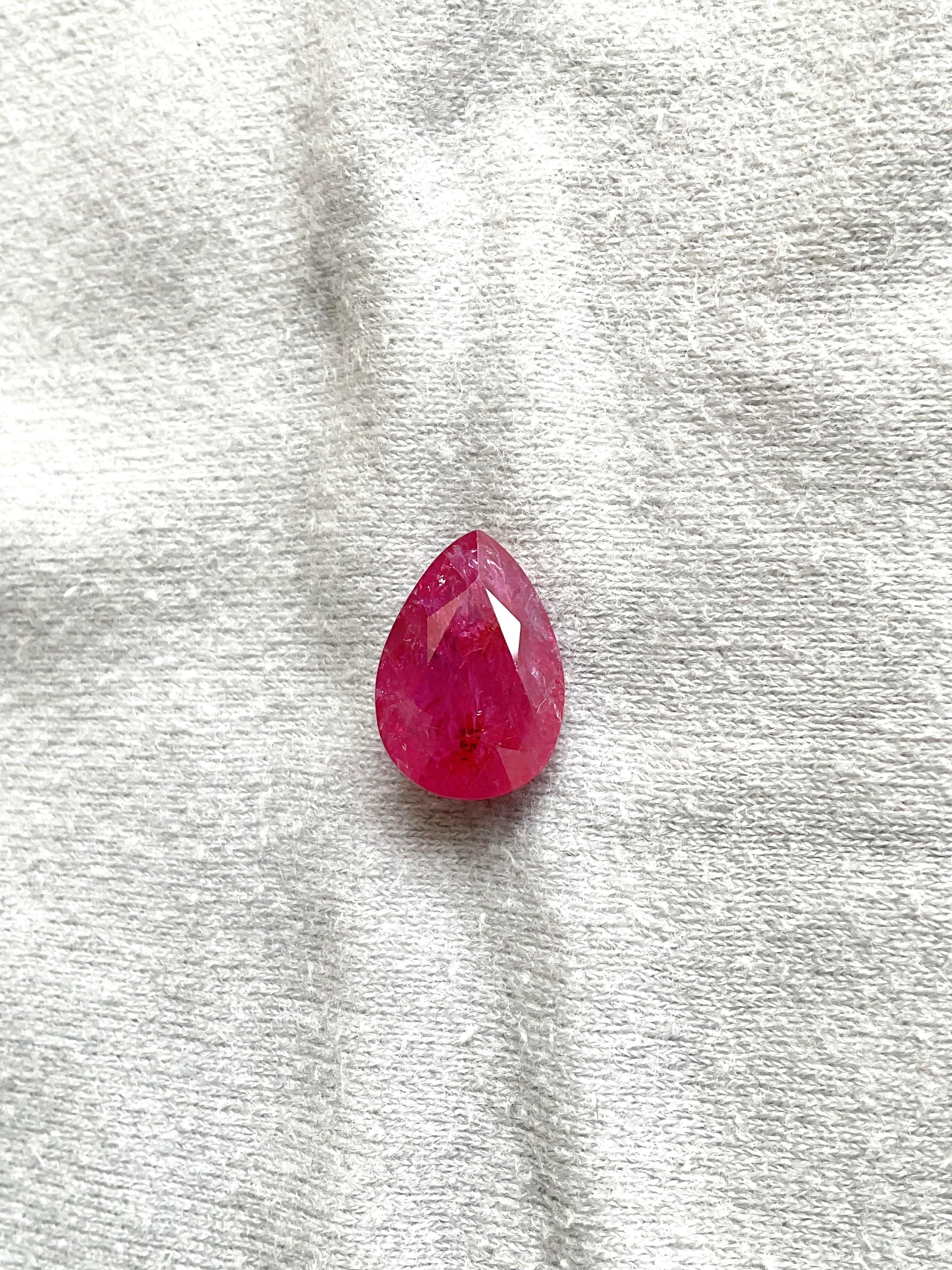 Taille poire Pierre naturelle du Mozambique certifiée 10.44 carats, taille poire facettée, non chauffée en vente