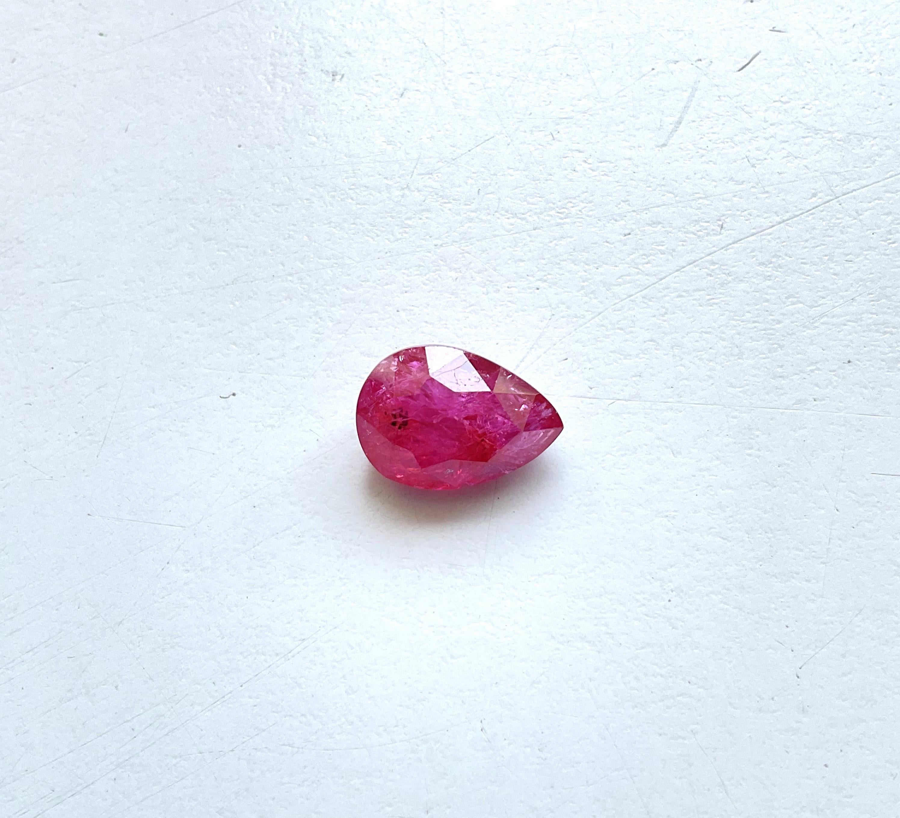 Pierre naturelle du Mozambique certifiée 10.44 carats, taille poire facettée, non chauffée Neuf - En vente à Jaipur, RJ