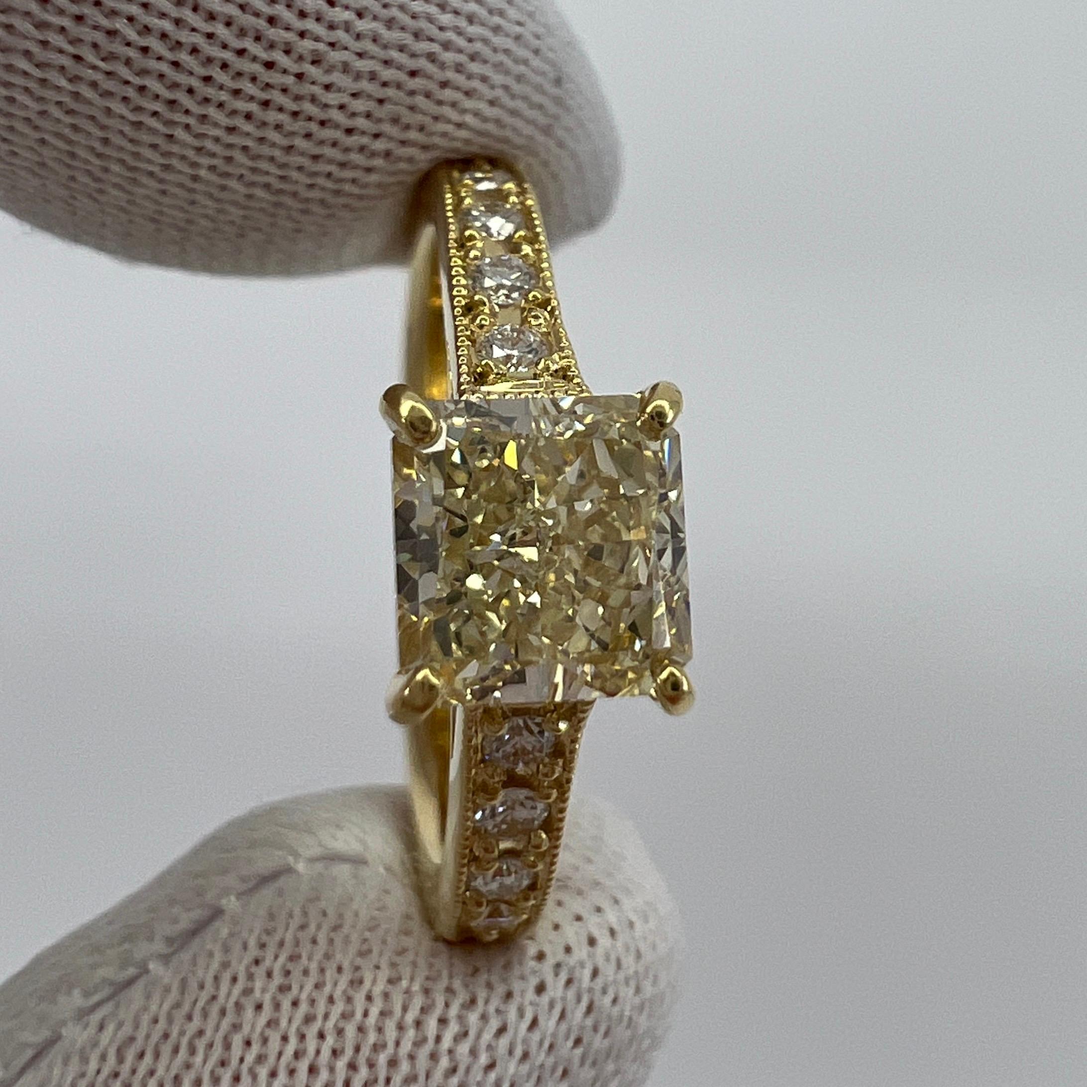 Certified 1.05ct Fancy Light Yellow Cushion Cut Diamond 18k Yellow Gold Ring SI1 For Sale 2