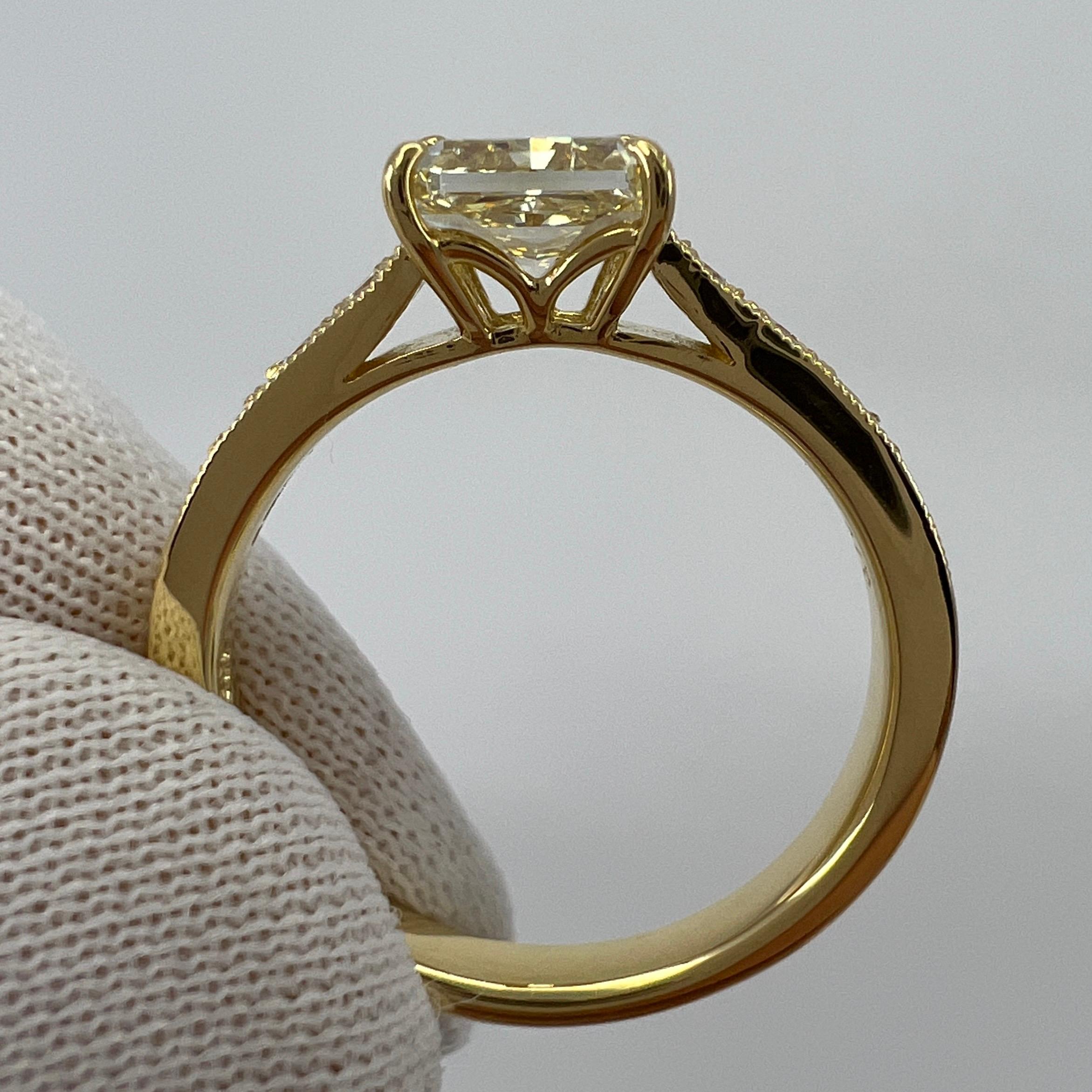 Certified 1.05ct Fancy Light Yellow Cushion Cut Diamond 18k Yellow Gold Ring SI1 For Sale 4