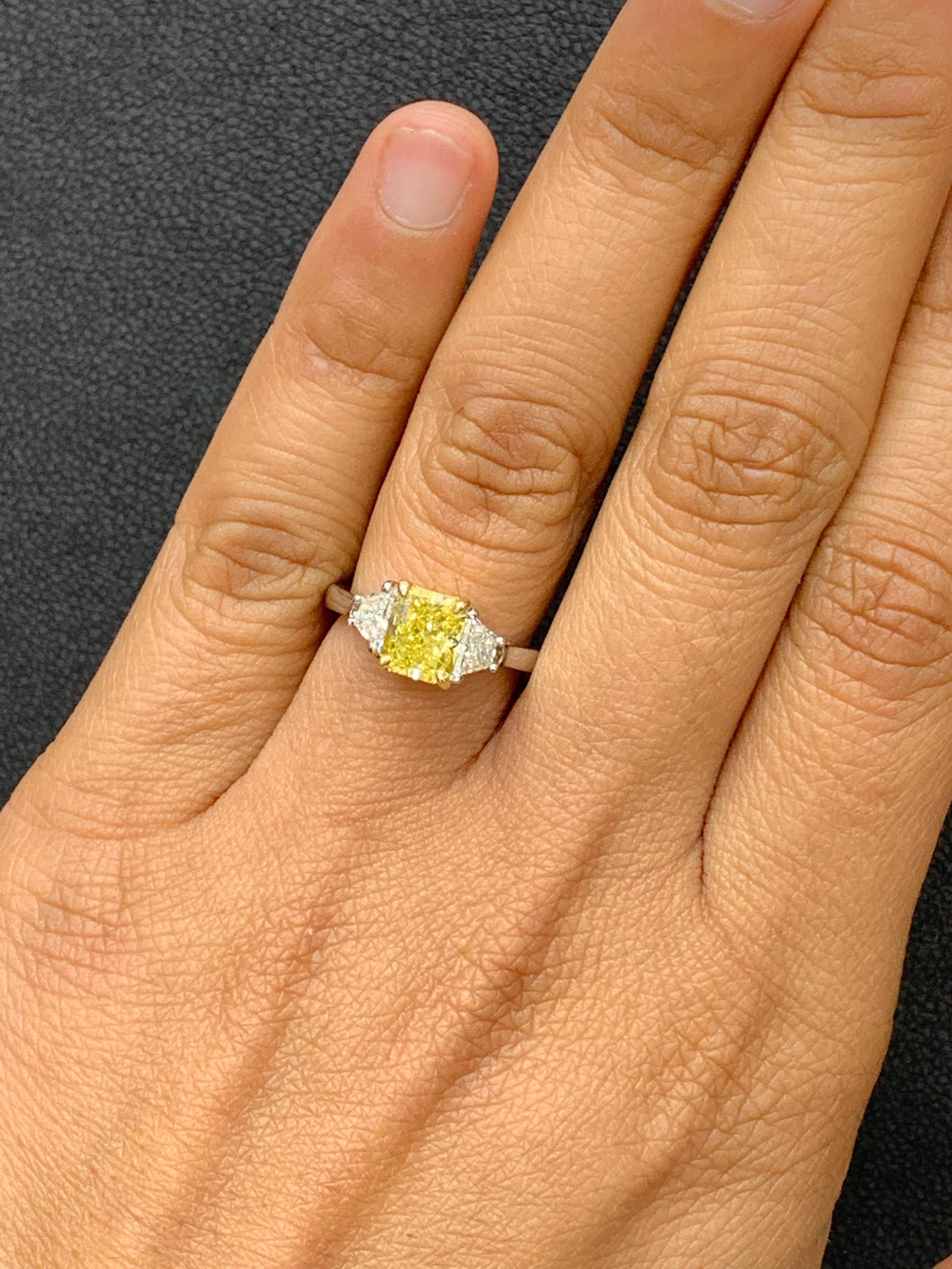 Certified 1.06 Carat Emerald Cut Yellow Diamond Three-Stone Engagement Ring For Sale 6