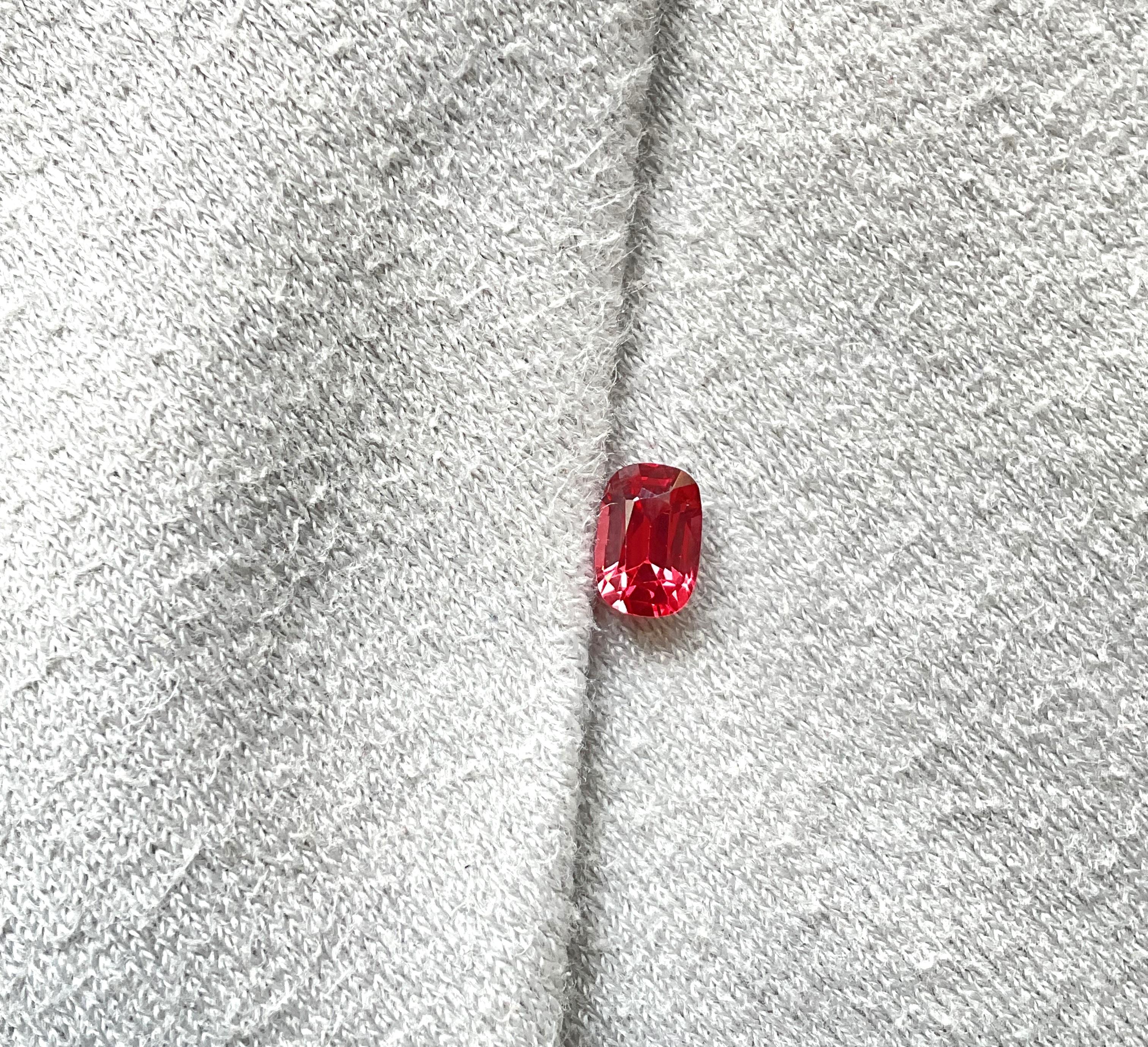 Certified 1.06 Carat vivid orangy red Burmese spinel cutstone natural gem spinel In New Condition In Jaipur, RJ