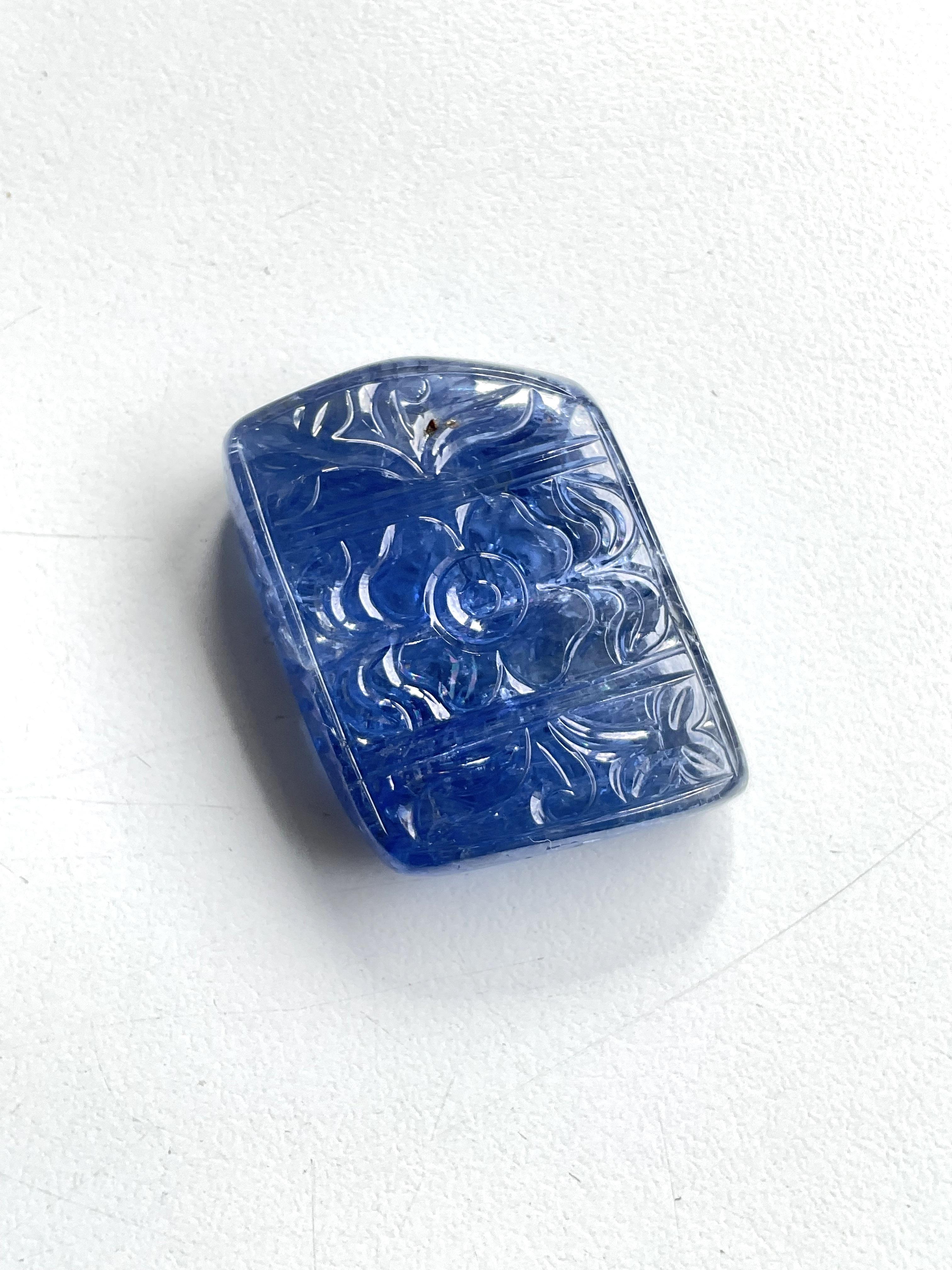 Square Cut Certified 106.77 cts Burmese No heat Blue Sapphire Carved Specimen Natural gem For Sale