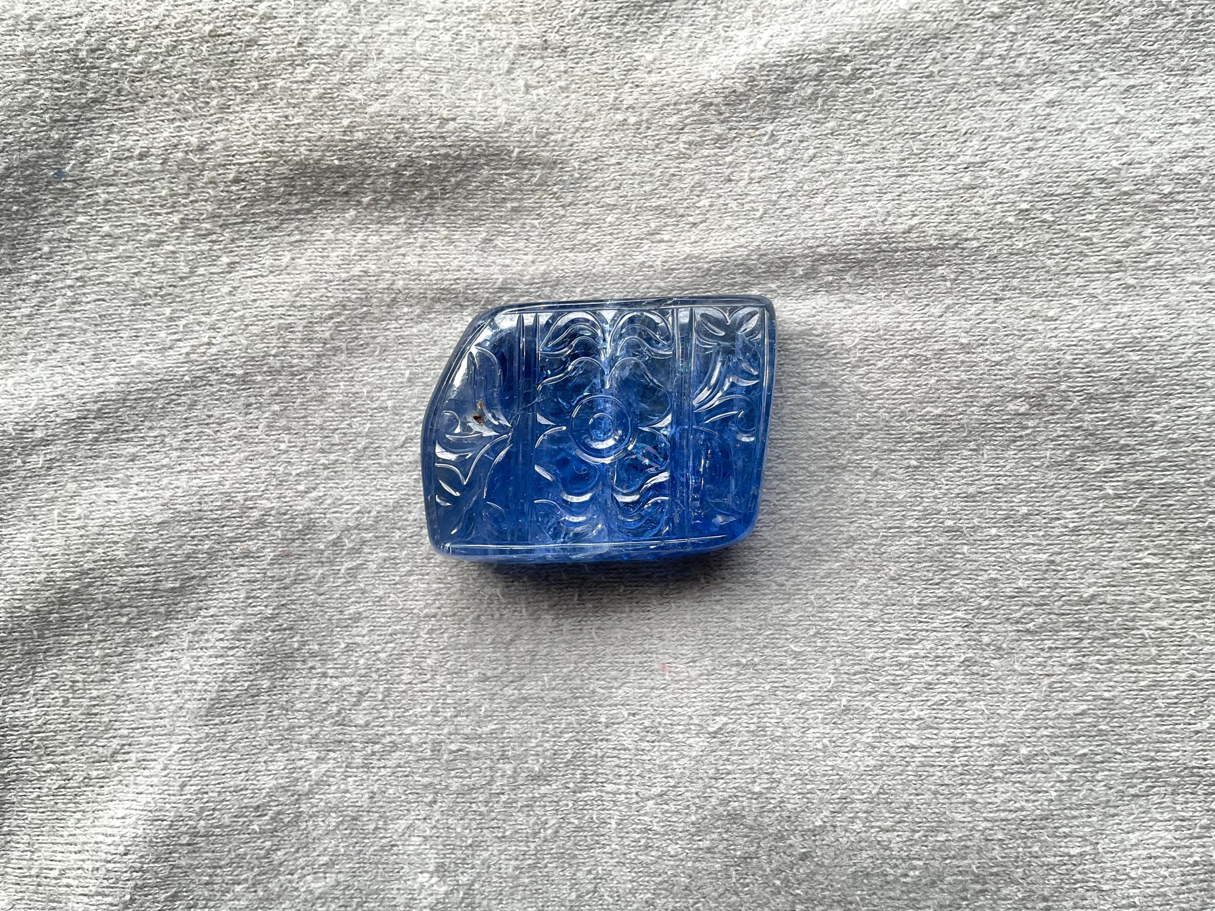 Certified 106.77 cts Burmese No heat Blue Sapphire Carved Specimen Natural gem For Sale 2