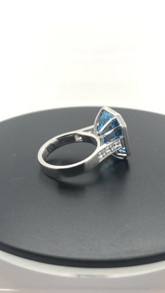 Certified 10.68 Carat Emerald cut Aquamarine and Carre Cut Diamond Cocktail Ring