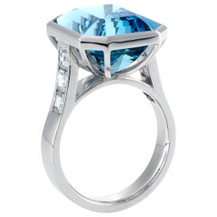 Certified 10.68 Carat Emerald cut Aquamarine and Carre Cut Diamond Cocktail Ring