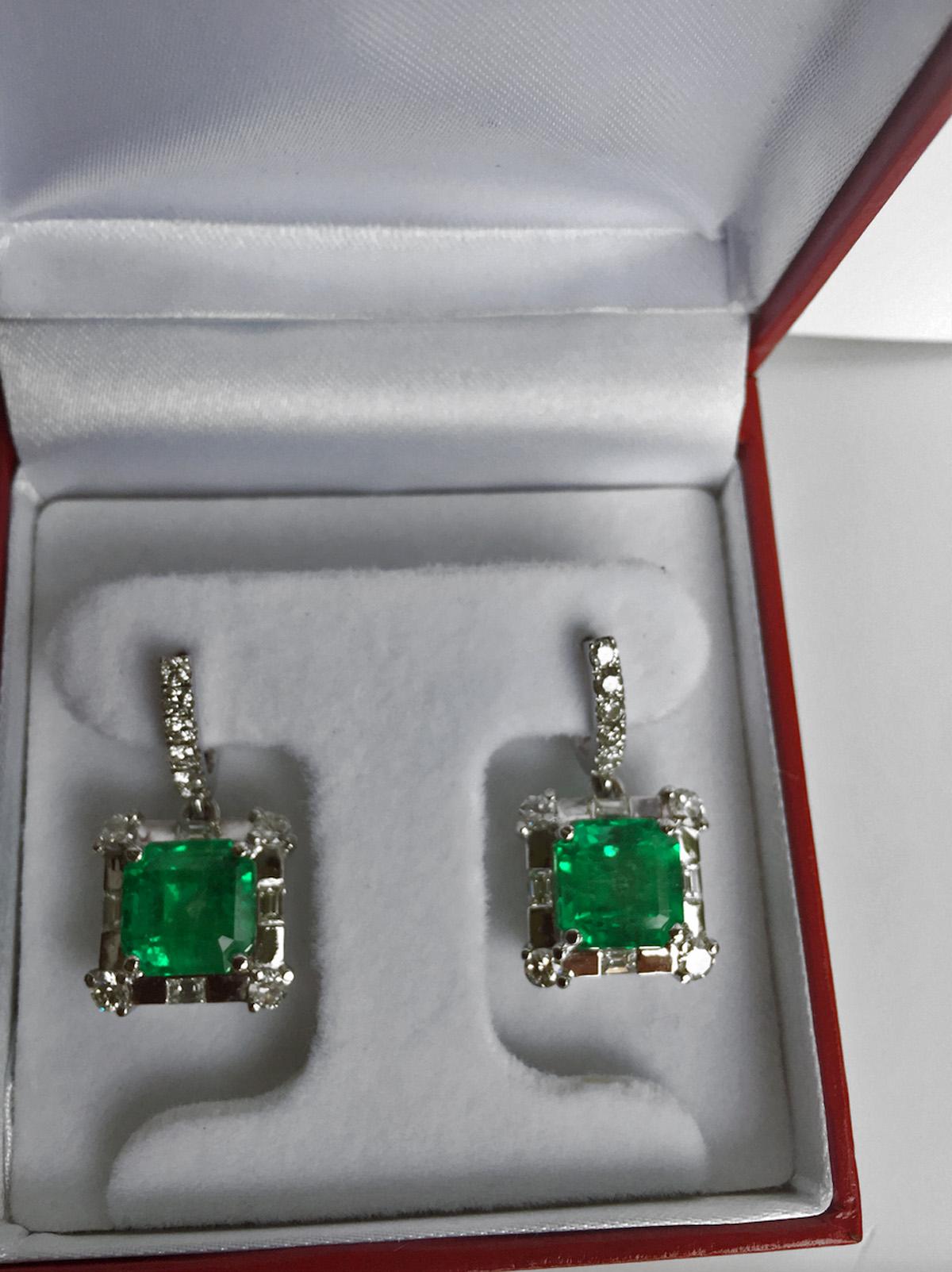 Certified 10.77 Carat Asscher Colombian Emerald Diamond Earrings 18 Karat For Sale 1