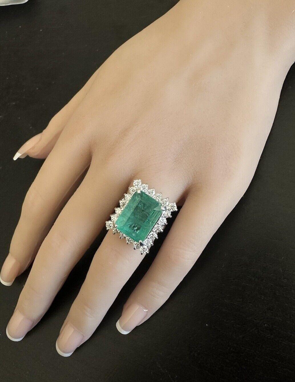 CERTIFIED! 10.88 Carats Natural Emerald and Diamond 14K Solid White Gold Ring For Sale 3