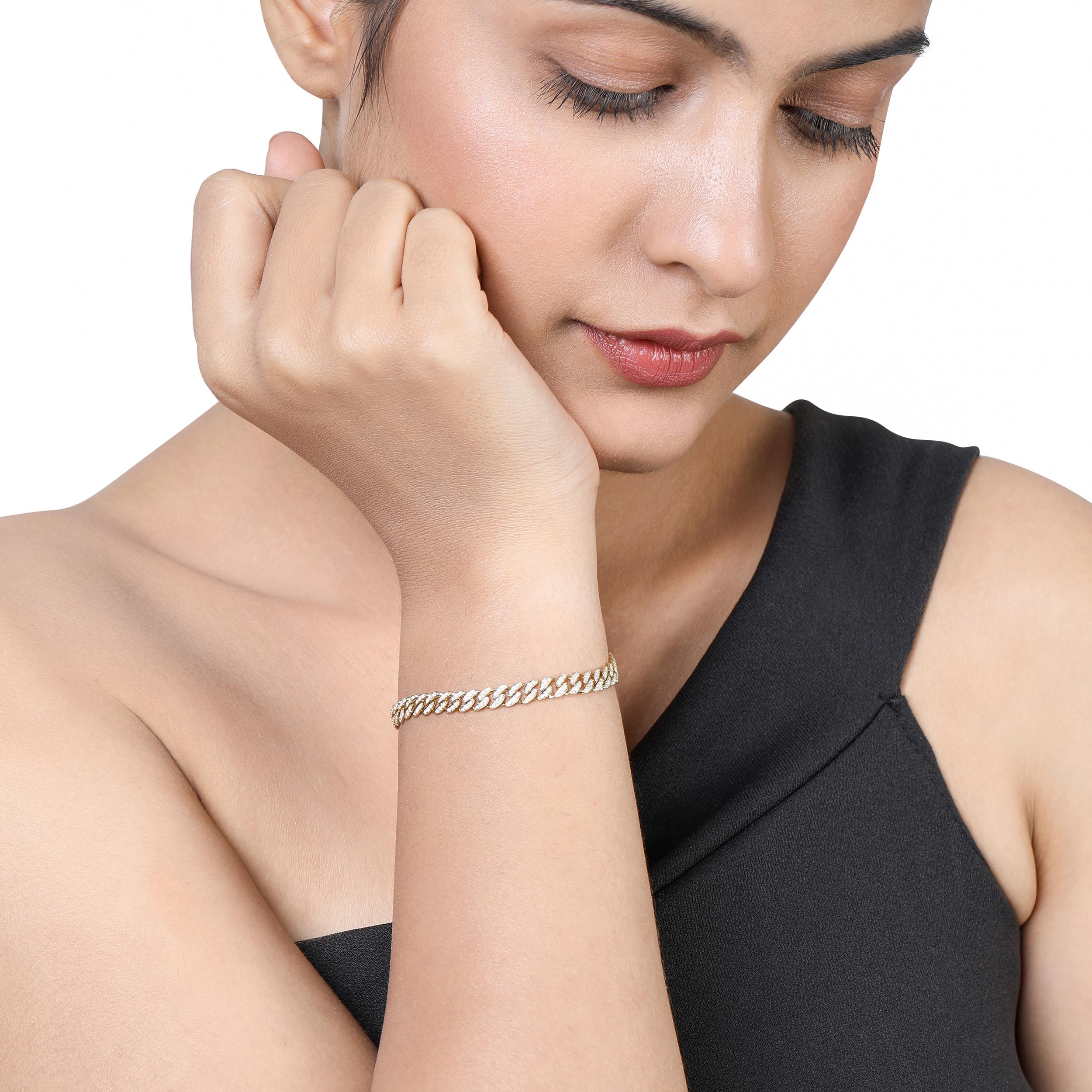 Contemporaneo Bracciale giallo a maglie cubane certificato in oro 10K con diamante naturale da 1,34 carati da 5,3 mm in vendita