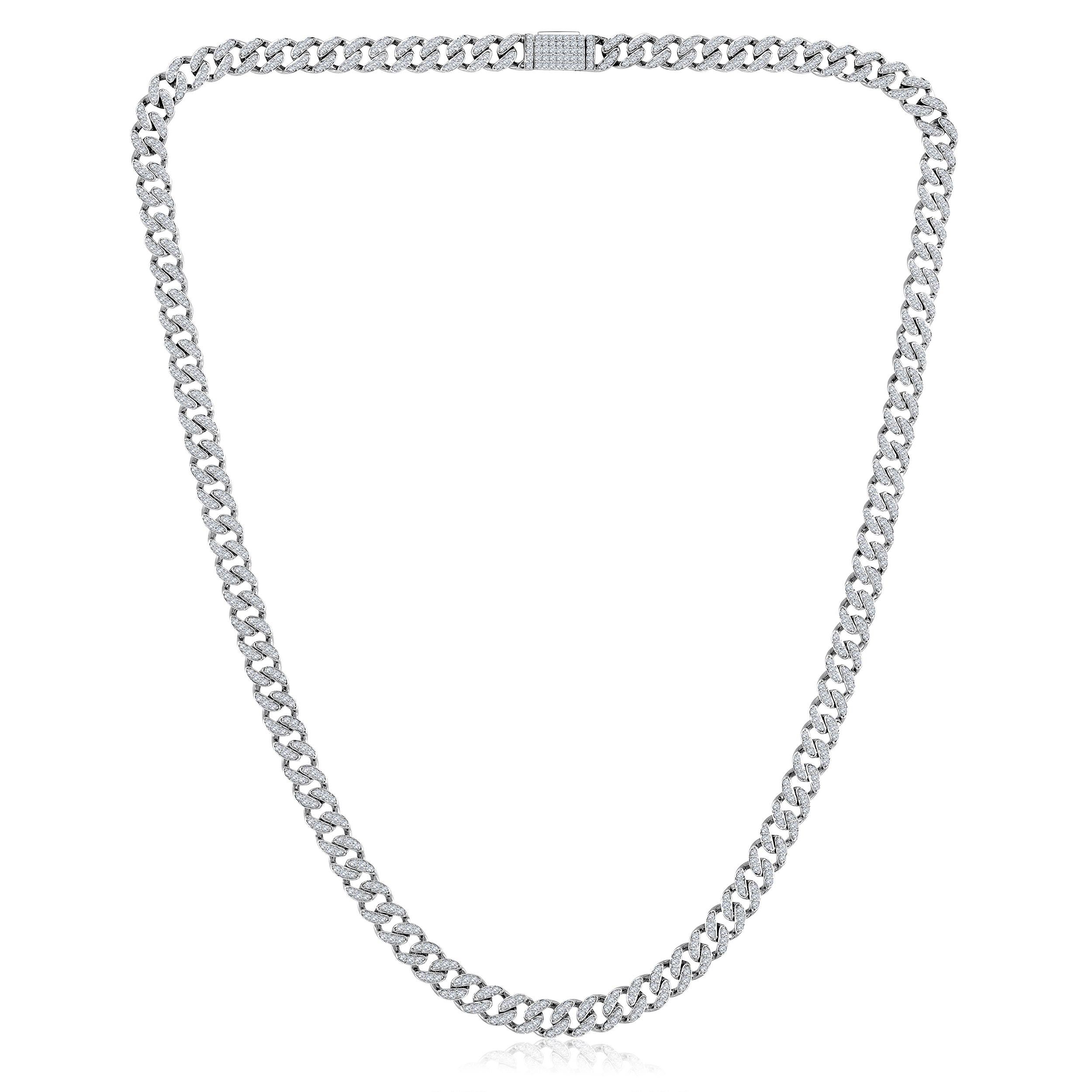 Die Halskette besteht aus 16,25 Gramm 10-karätigem Weißgold und enthält 705 runde Diamanten mit einem Gesamtgewicht von 2,92 Karat in der Farbe F-G und dem Gewicht I1-I2. Die Länge der Halskette beträgt 16 Zoll.

ZEITGENÖSSISCHE UND ZEITLOSE ESSENZ: