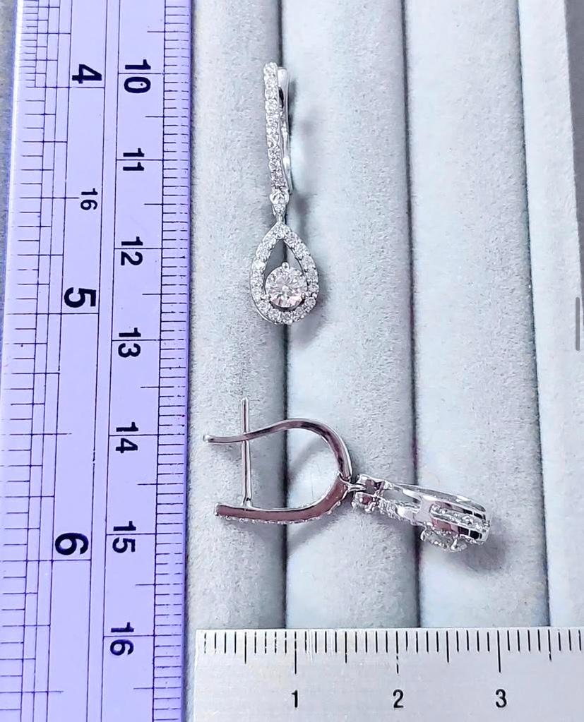 Zertifizierte 1,10 Karat Diamanten 18K Gold Ohrringe im Zustand „Neu“ im Angebot in Massafra, IT