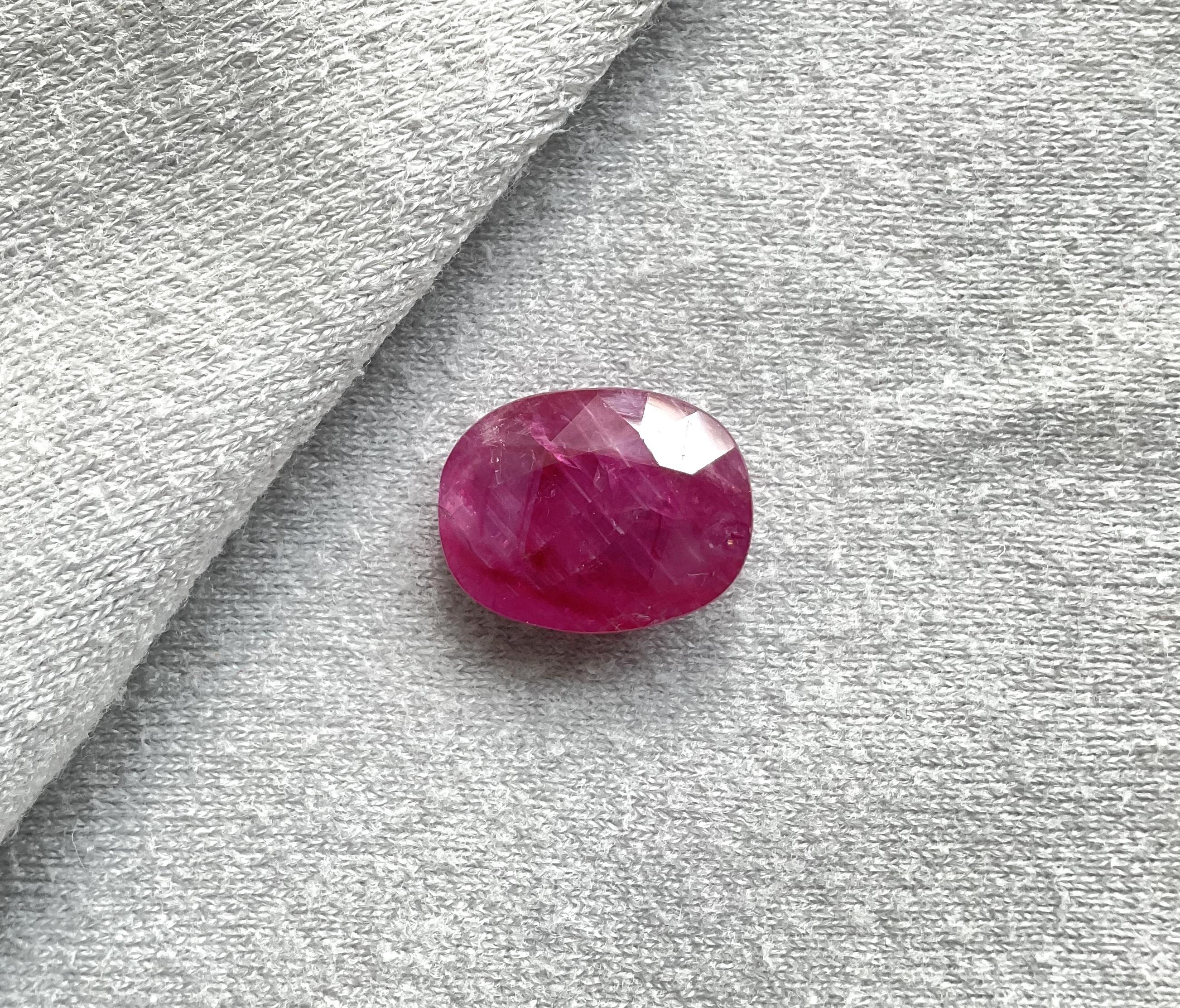 Rare Burmese Myanmar ruby no heat no treatment
Weight: 11.03 Carats
Size: 15.5x12x6 MM
Pieces: 1
Shape: Faceted Oval Cut stone