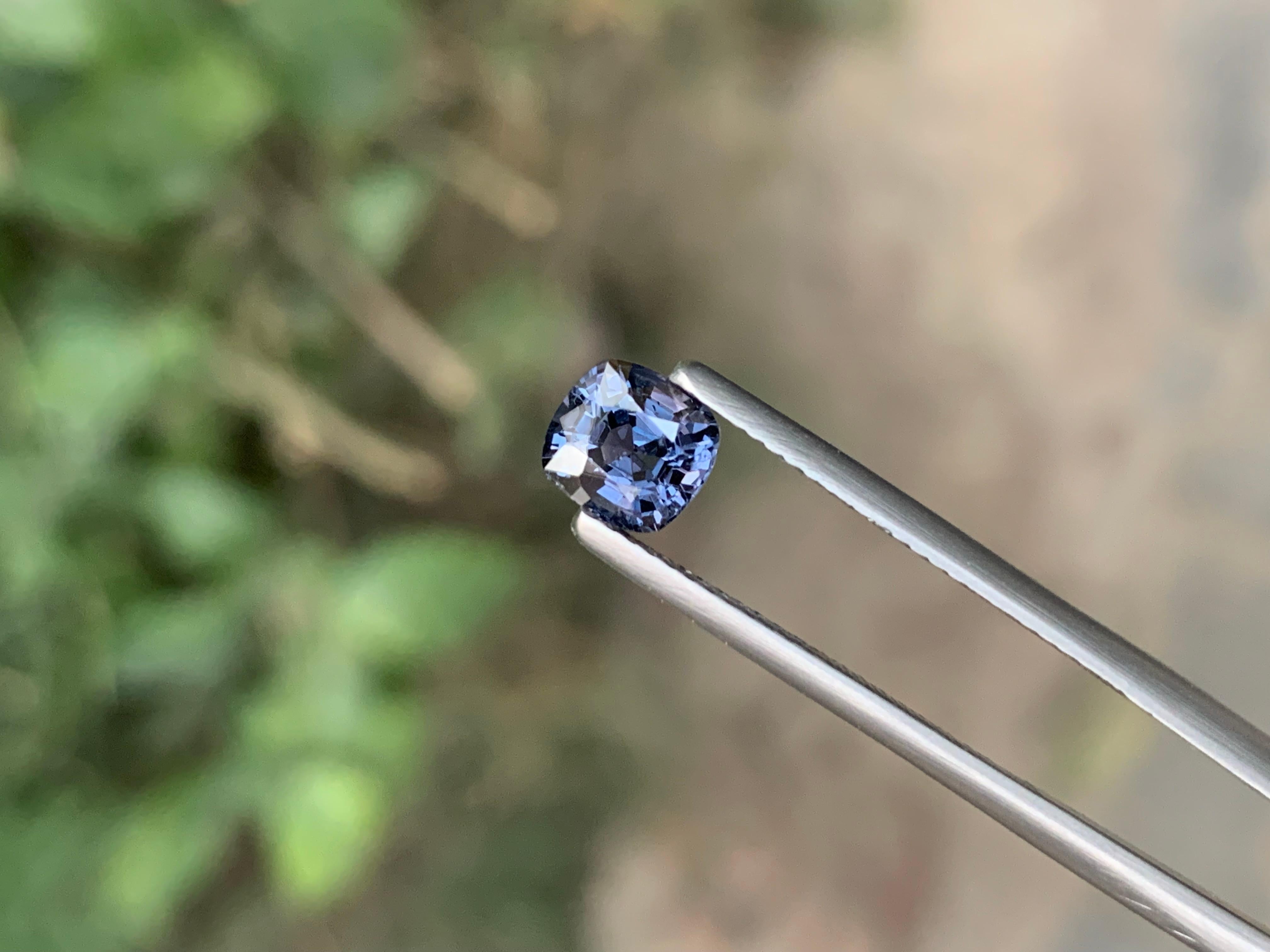 Certified 1.12 Carat Natural Loose Purple Spinel Gemstone From Tanzania im Angebot 4