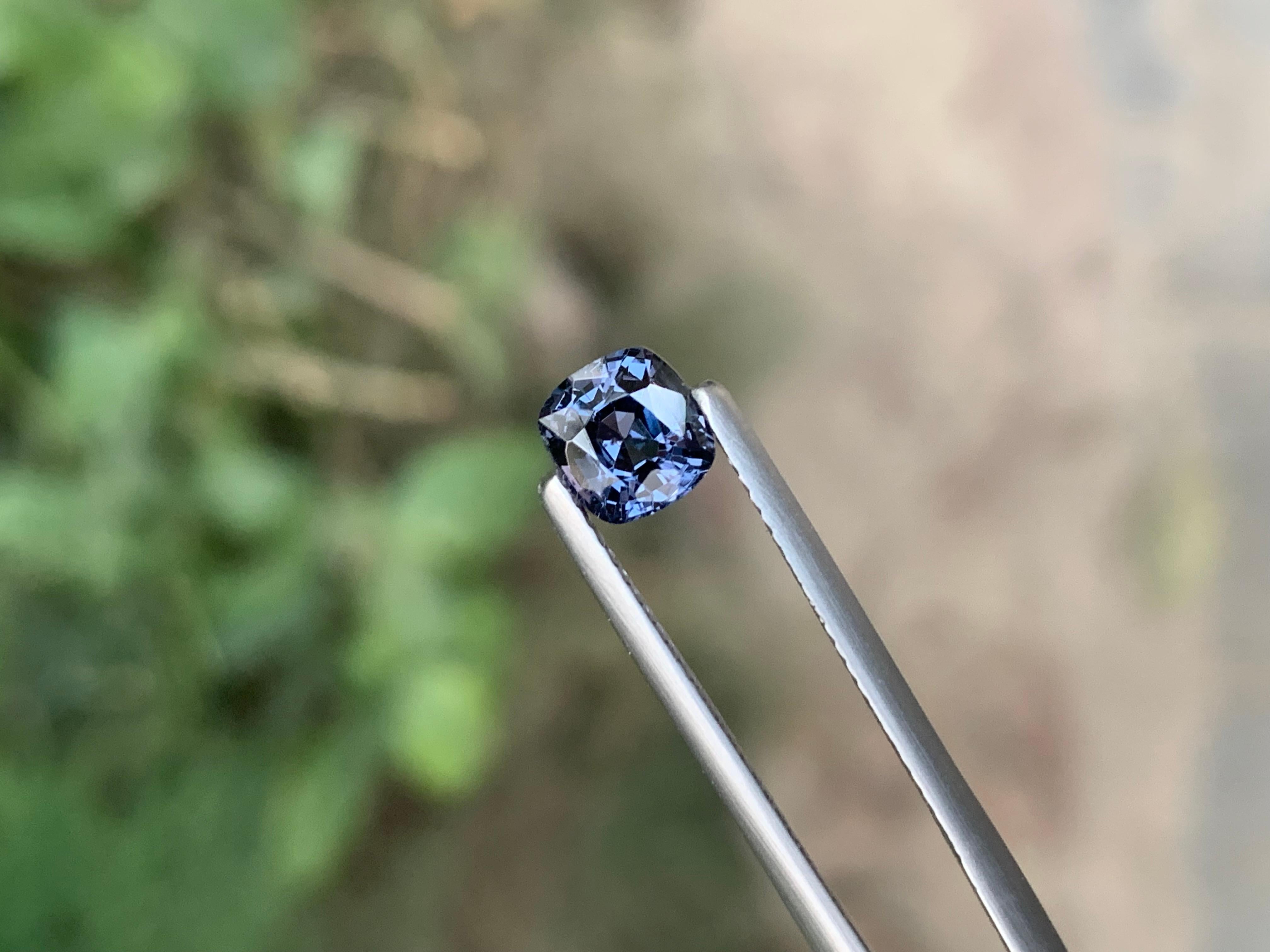 Certified 1.12 Carat Natural Loose Purple Spinel Gemstone From Tanzania im Angebot 1