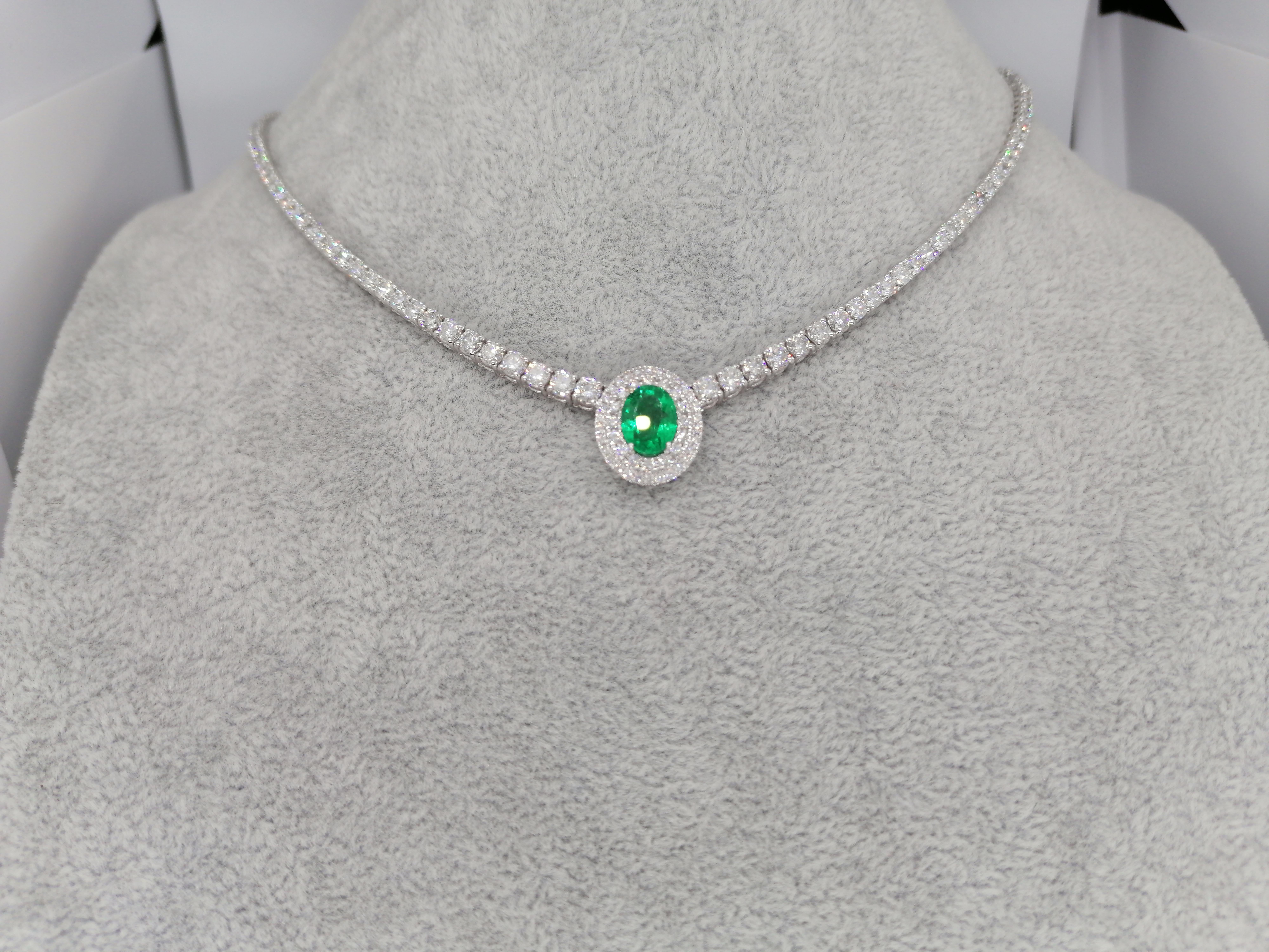 Modern Certified 11.50 Carat Oval Emerald Round Brilliant Cut Diamonds Tennis Necklace For Sale