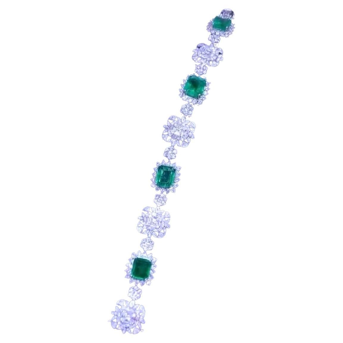 AIG Certified 11.55 Ct Zambian Emeralds 5.53 Ct Diamonds 18K Gold Bracelet