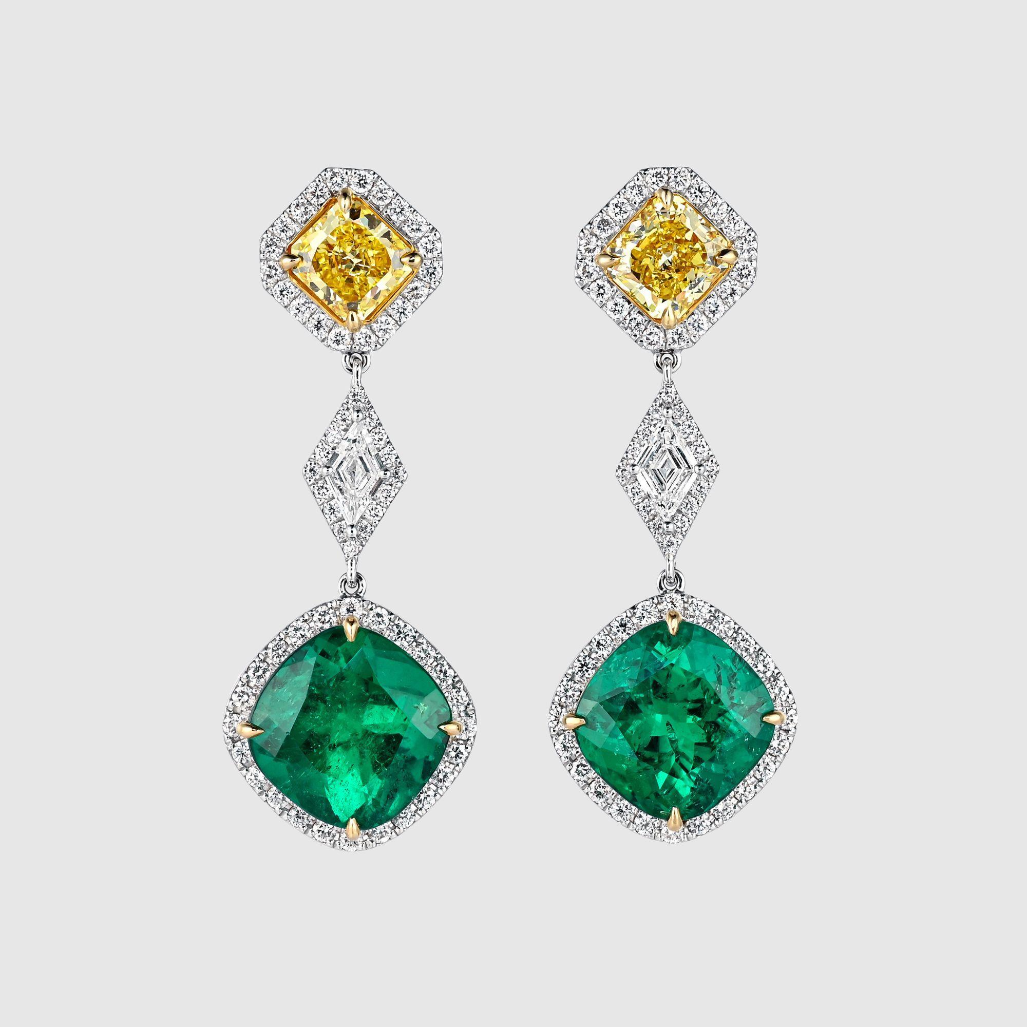 Boucles d'oreilles pendantes certifiées 11,69 carats d'émeraude colombienne et de diamant jaune en vente 1