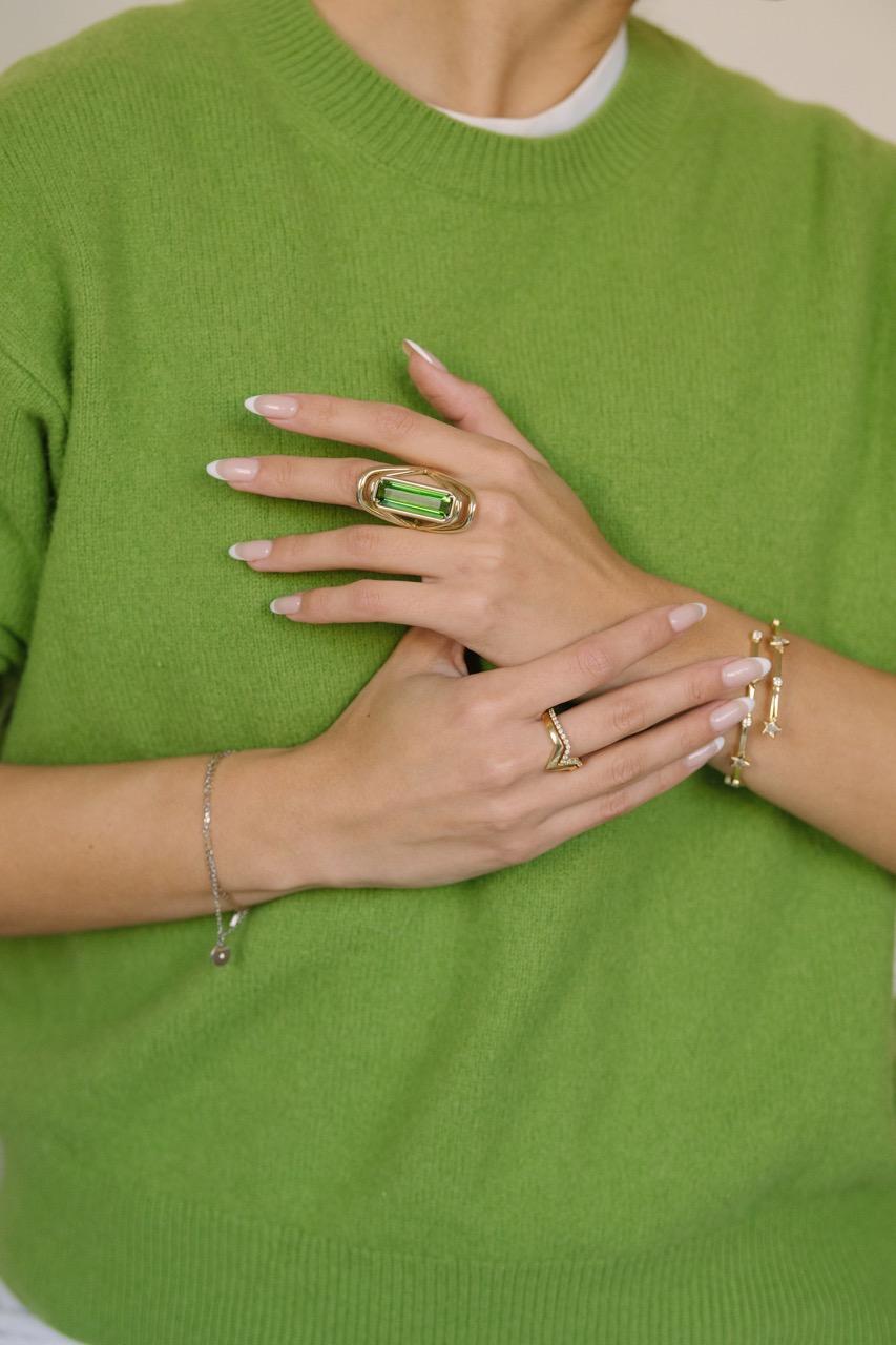 En vente :  Tourmaline verte profonde certifiée 11ct sertie d'or jaune 18k 11