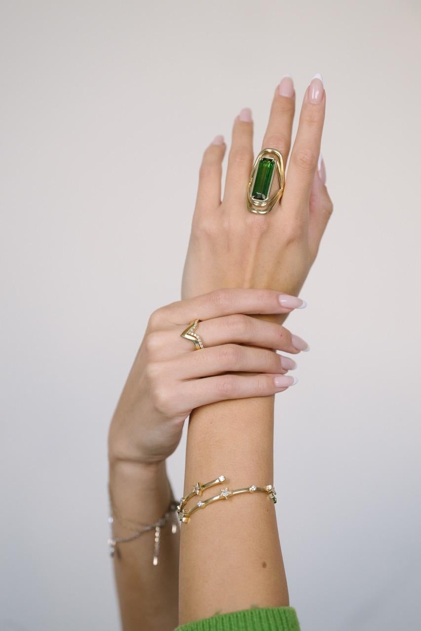 En vente :  Tourmaline verte profonde certifiée 11ct sertie d'or jaune 18k 3