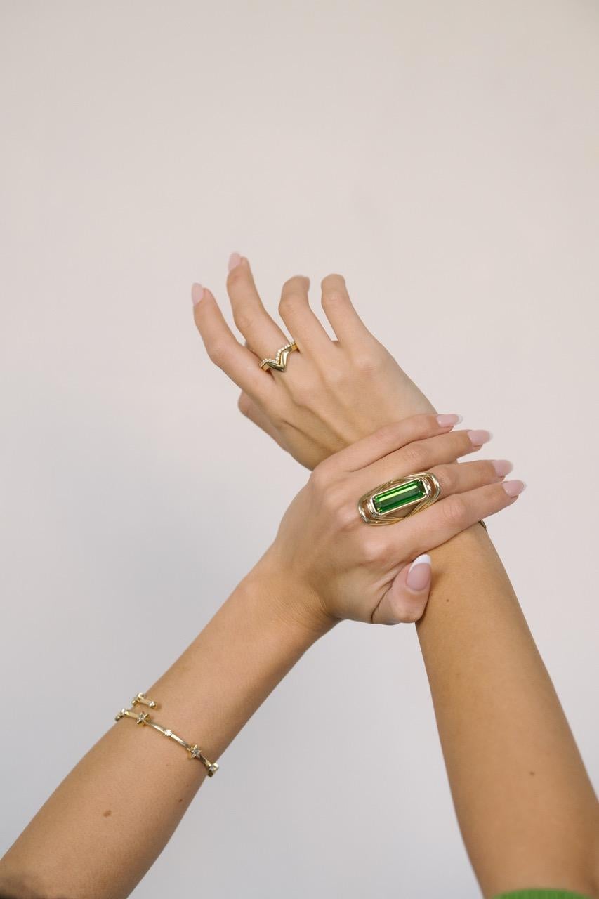 En vente :  Tourmaline verte profonde certifiée 11ct sertie d'or jaune 18k 6