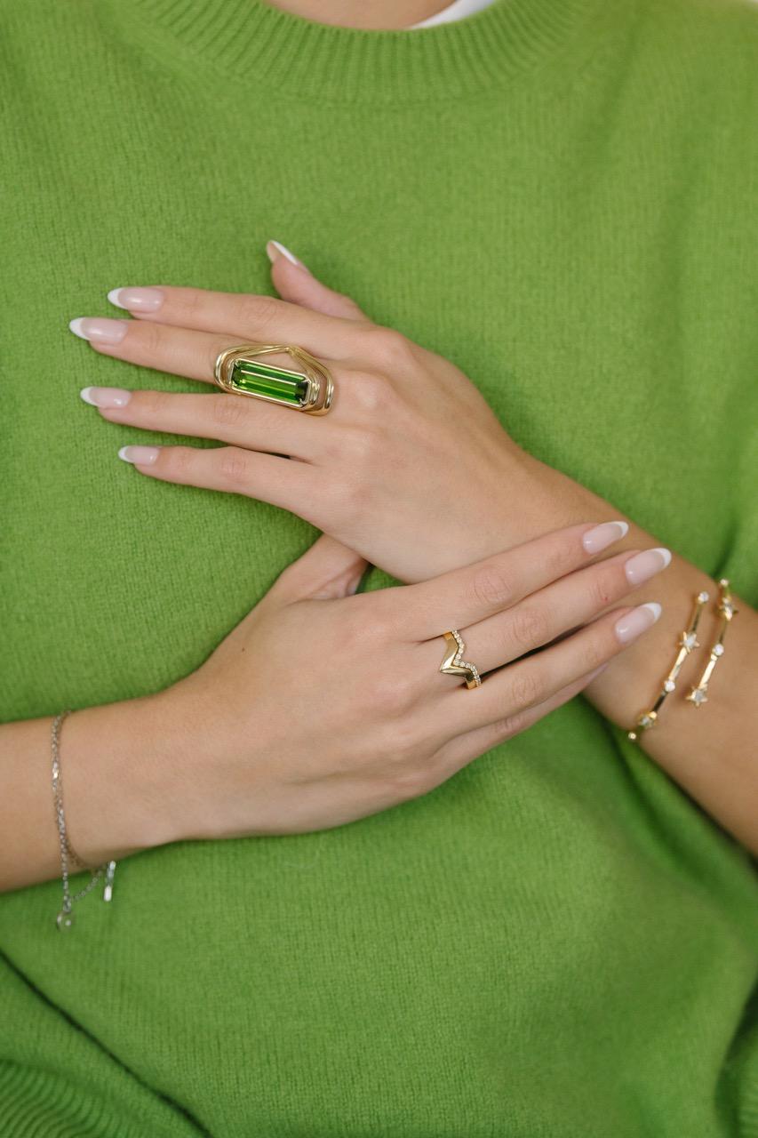 En vente :  Tourmaline verte profonde certifiée 11ct sertie d'or jaune 18k 9