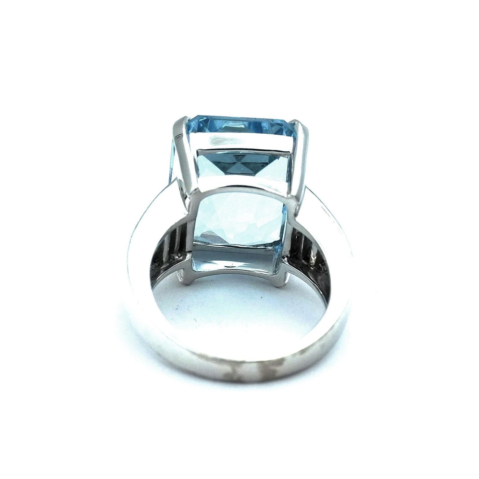 Certified 12 Carat Aquamarine Diamond 18k White Gold Cocktail Ring 2