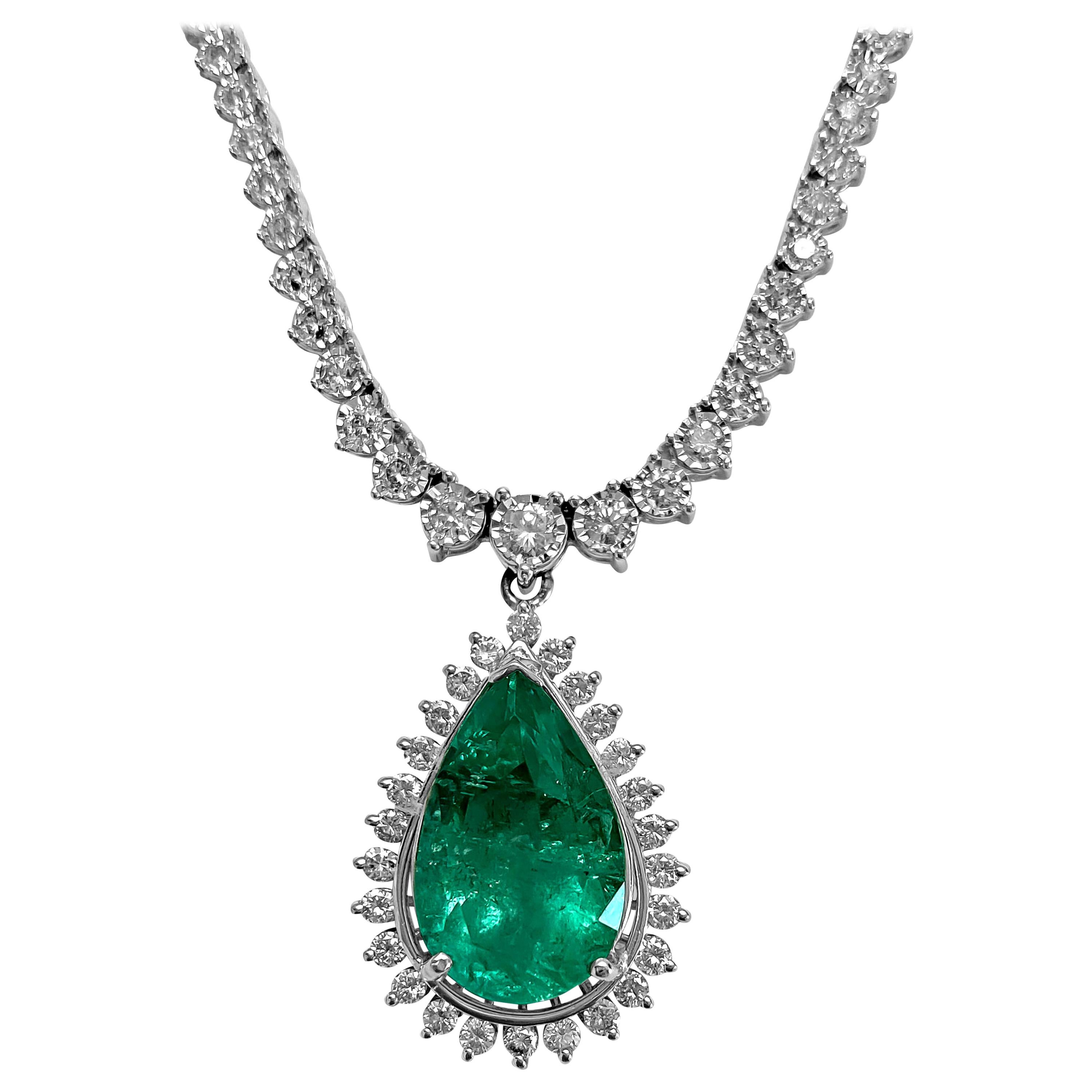Certified 12.00 Carat Colombian Emerald Diamond Necklace 14 Karat White Gold For Sale
