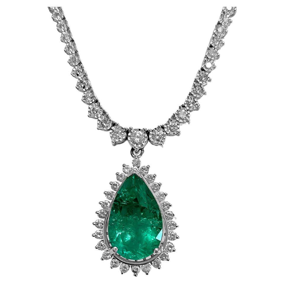 Antique Emerald Pendant Necklaces - 2,161 For Sale at 1stDibs | vintage