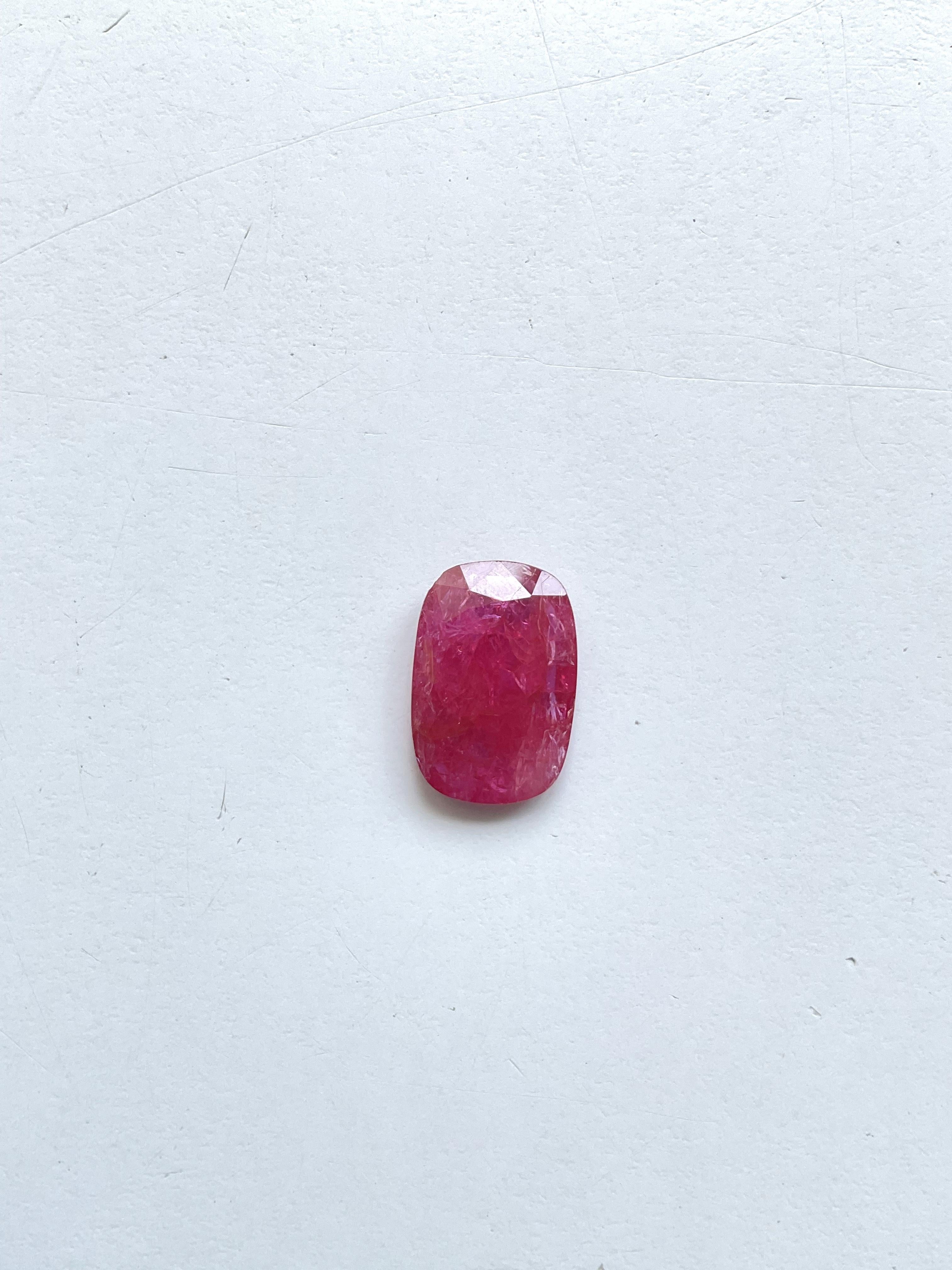 Femenino o masculino Rubí de Mozambique certificado de 12.10 quilates Piedra tallada facetada en cojín Sin calor Natural